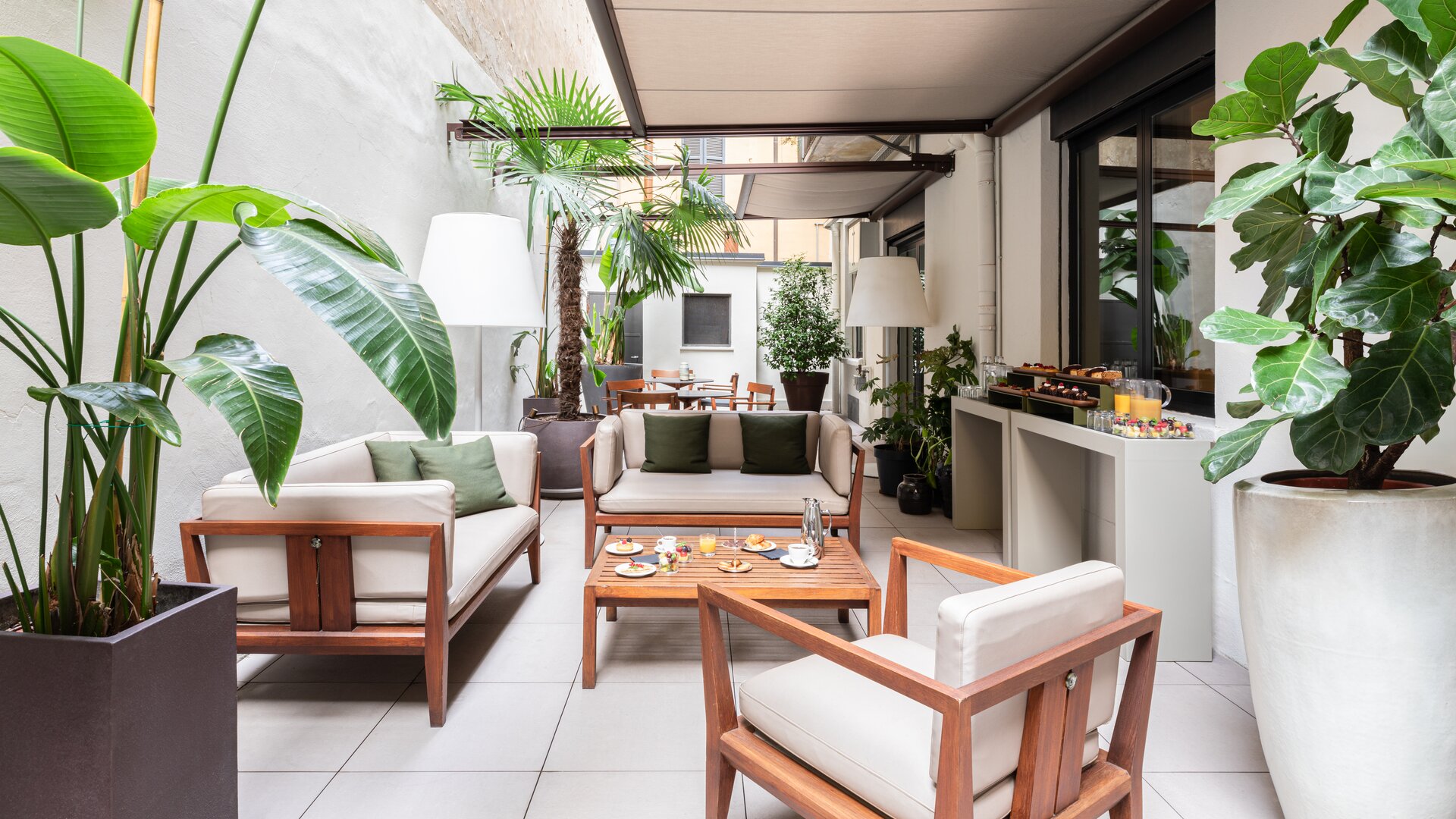 Sala Leonardo Meeting Room Event Space Terrace or Outdoor Area