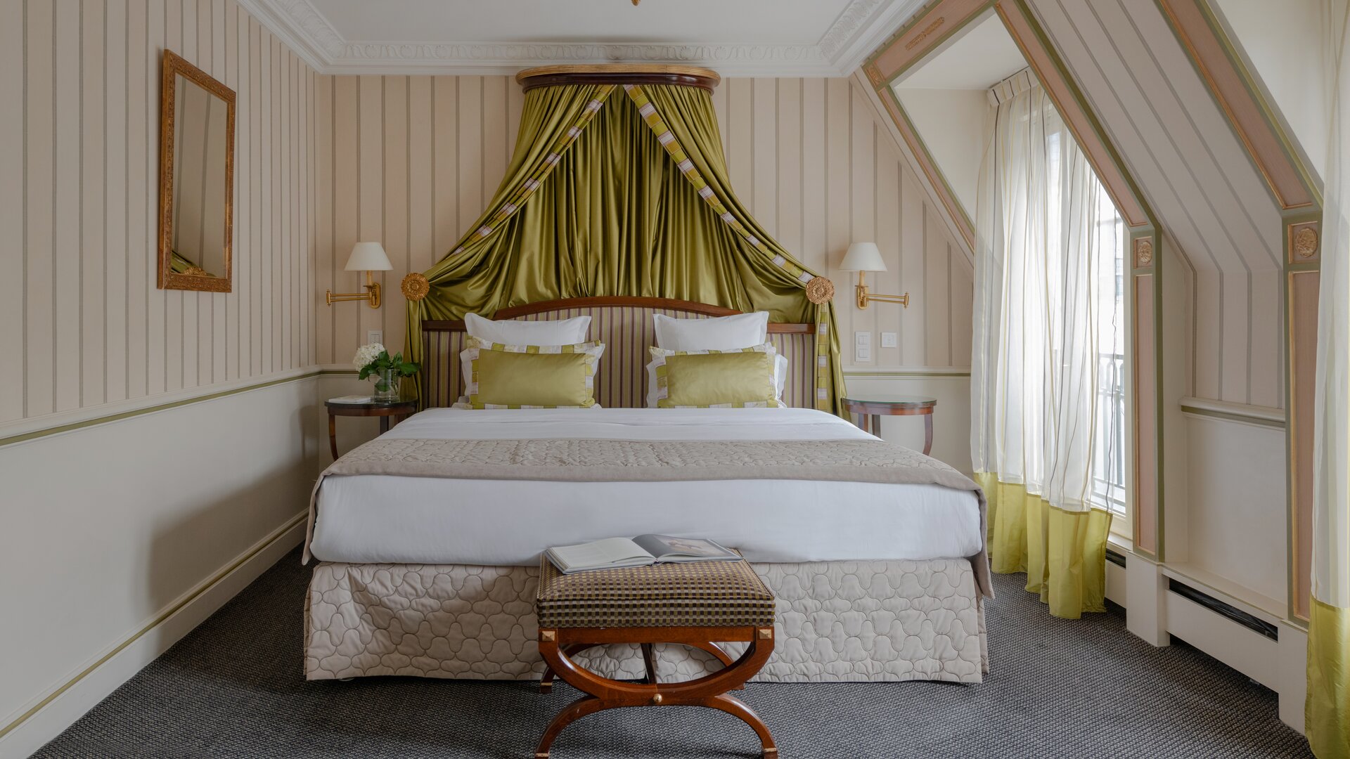 Josephine Suite Bed