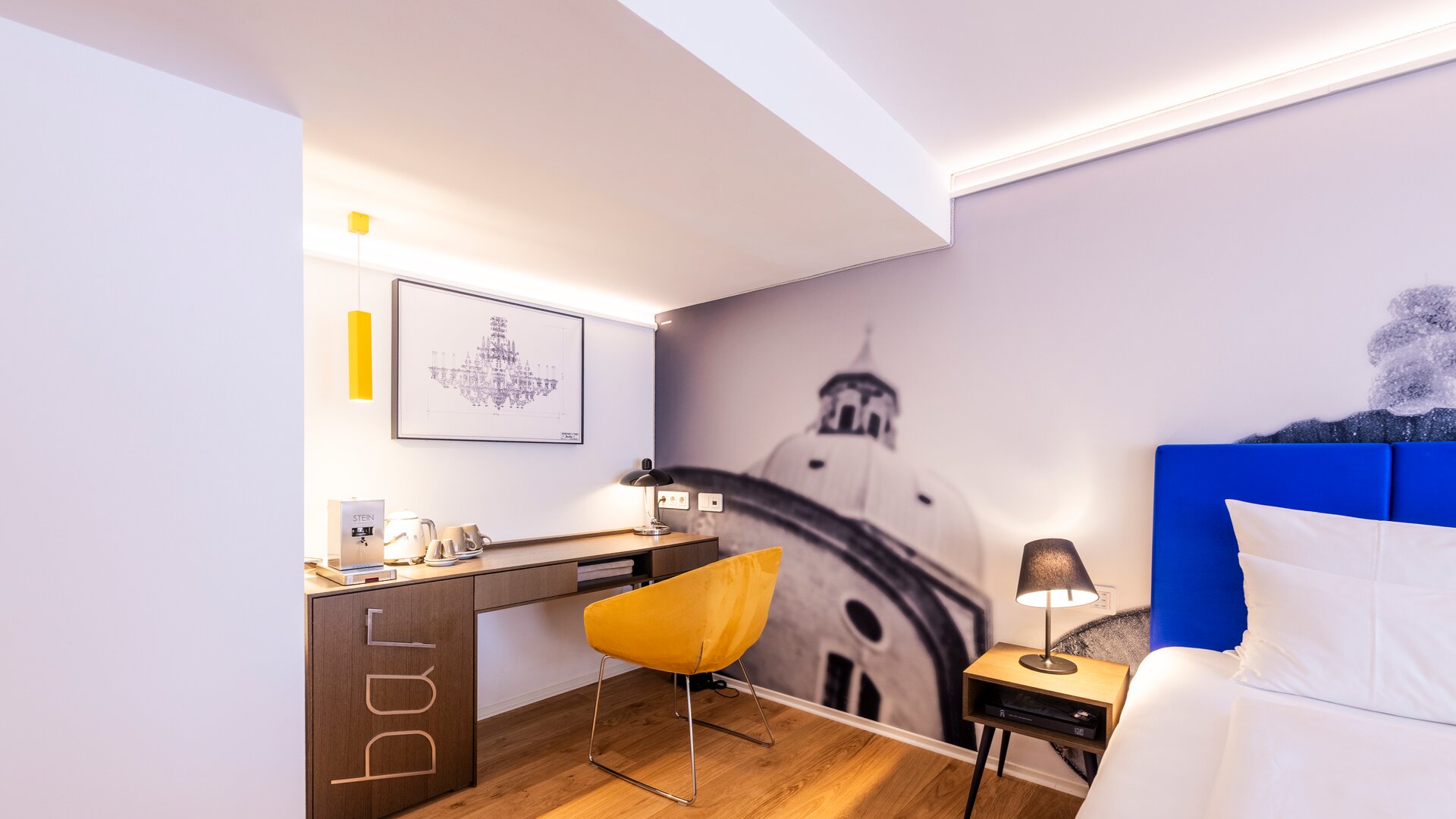 Junior Suite Desk or Office Space