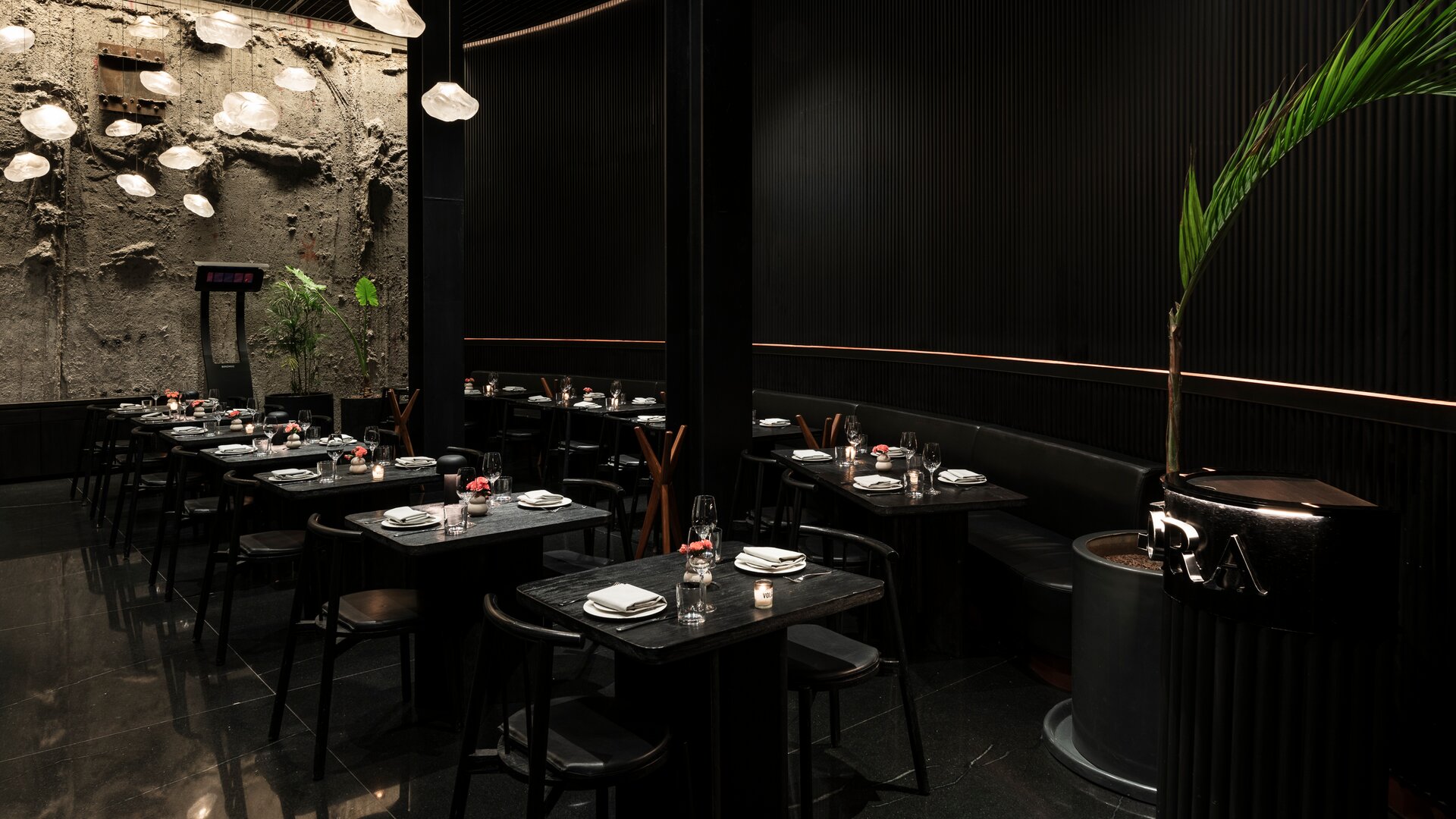 Elora Restaurant Dining Tables