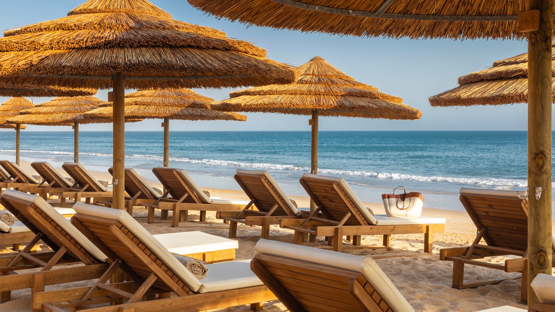 Beach Lounge