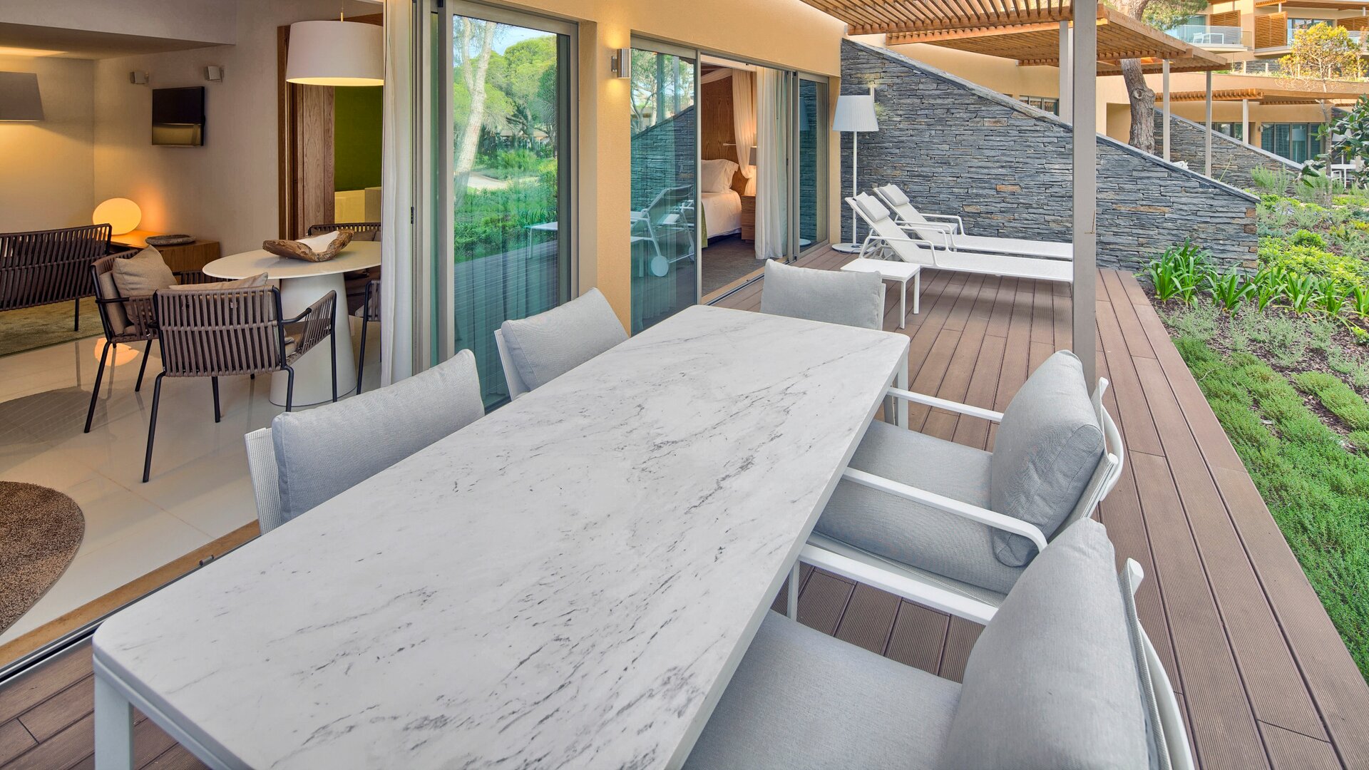 Grand Deluxe Suite with Garden View Terrace