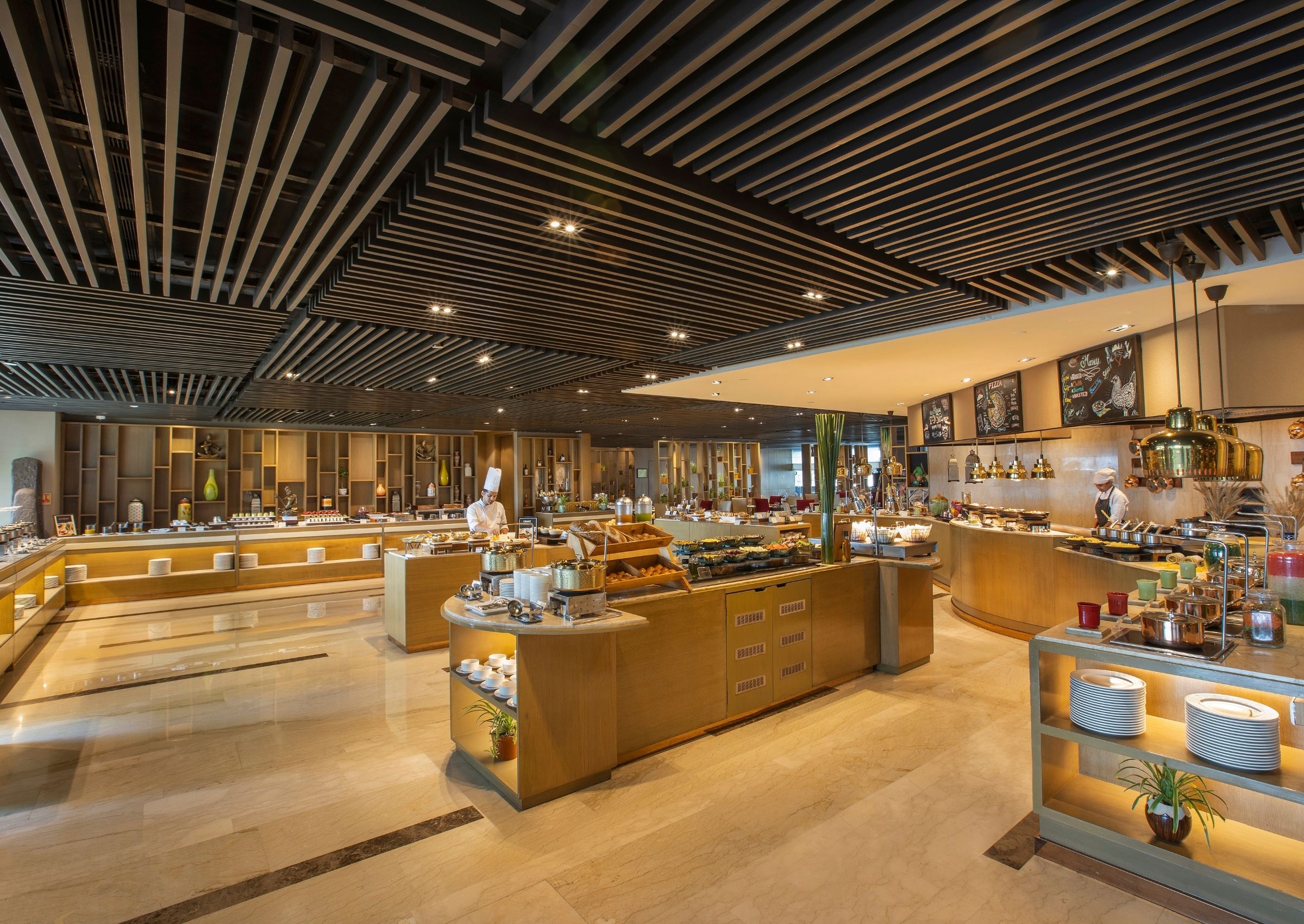 The Leela Ambience Convention Hotel, Delhi Restaurant