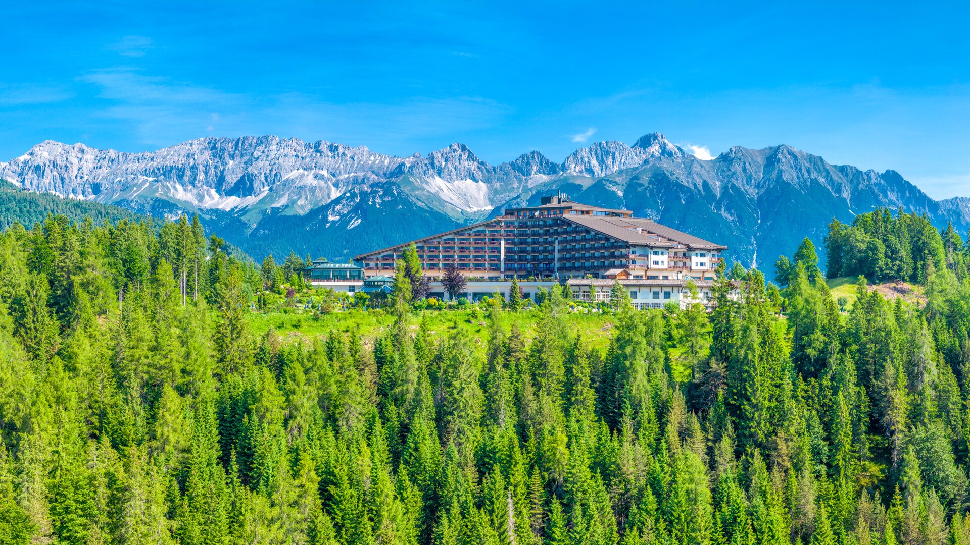 Interalpen-Hotel Tyrol  | Exterior Summer View