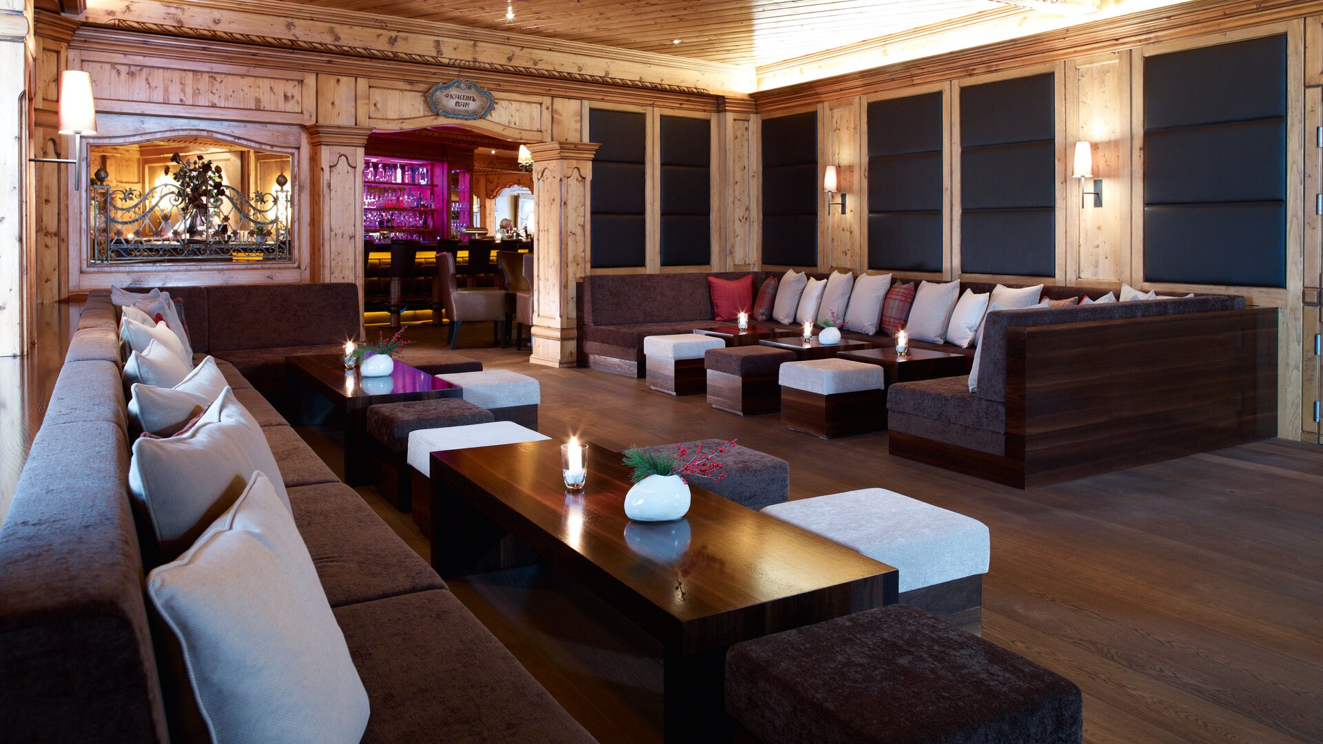 Fireplace Bar Lounge Area