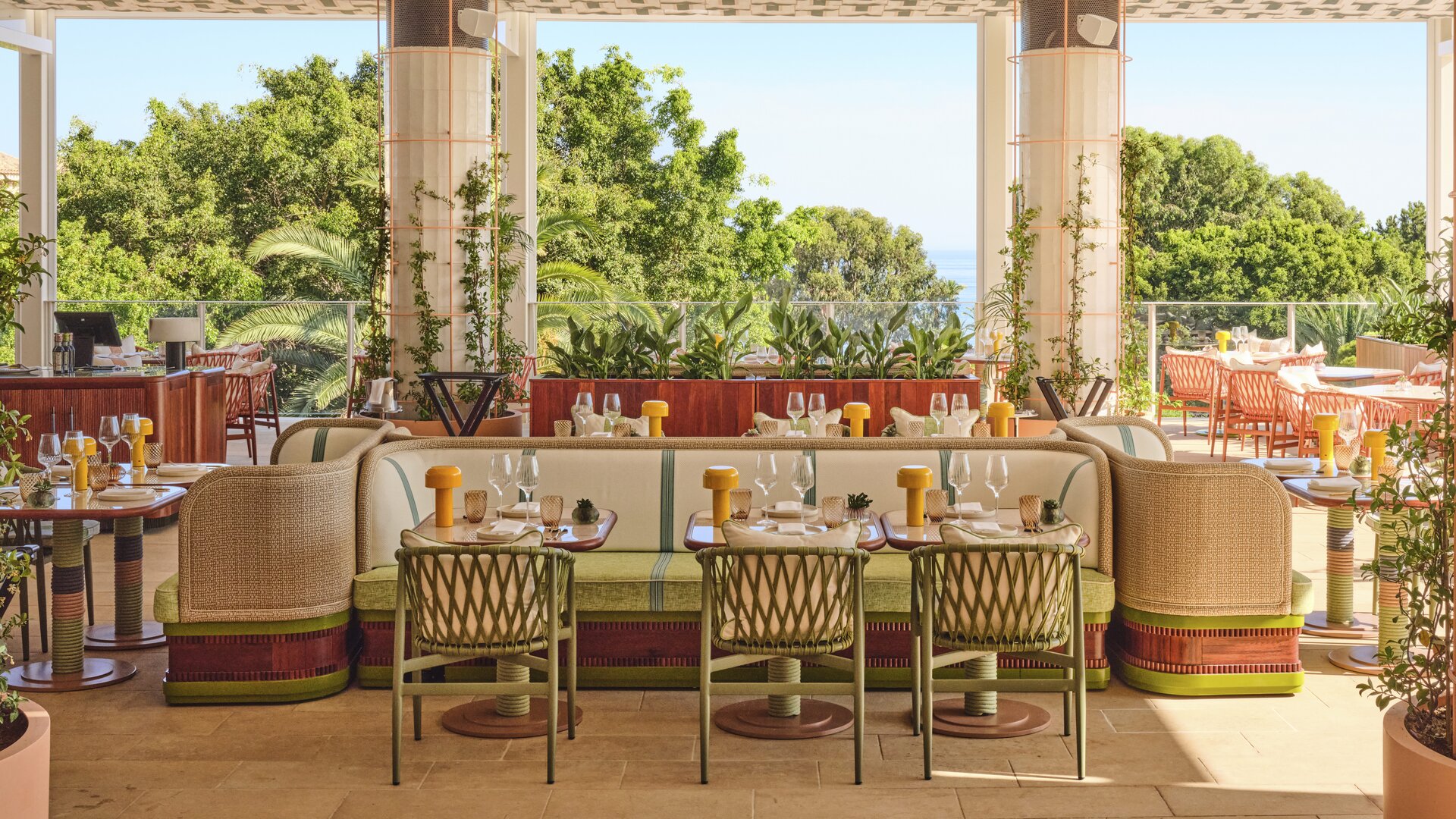 Los Naranjos Restaurant Outdoor Seating