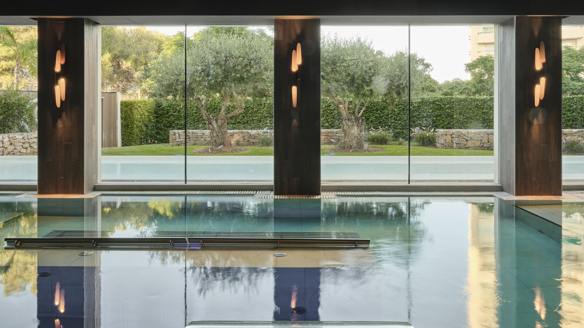 Spa Pool with View to Garden