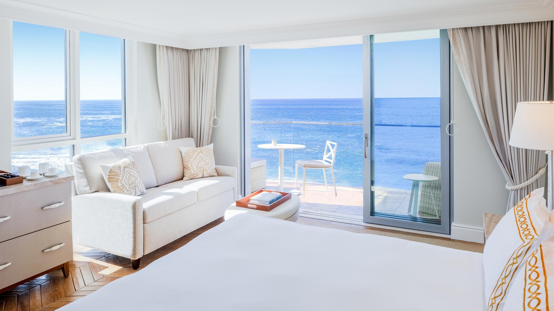 Oceanview King Guestroom View to Balcony