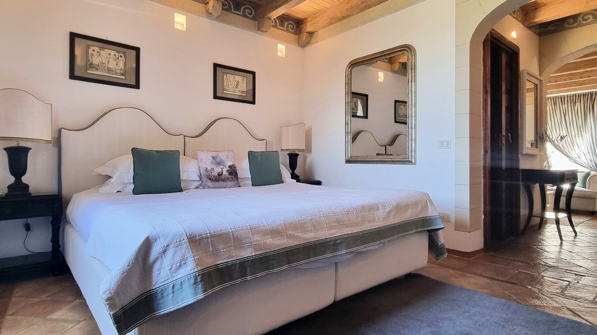 Classic Junior Suite Bedroom