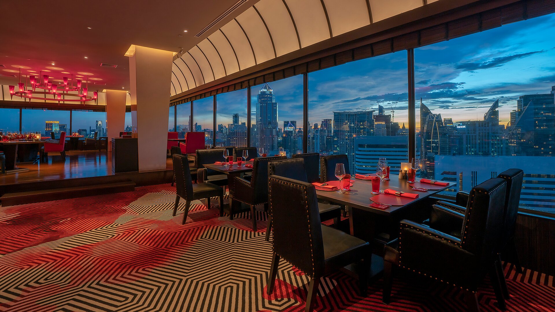RR&B Steakhouse Restaurant Window Seating with a View