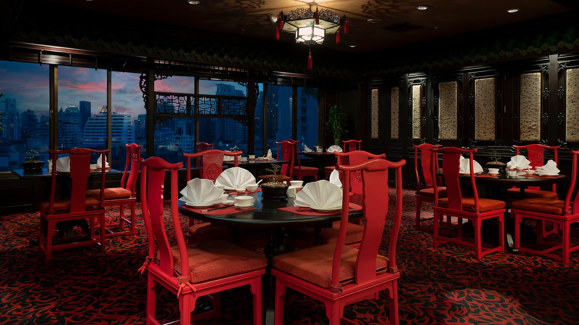 Sui Sian Restaurant Dining Table