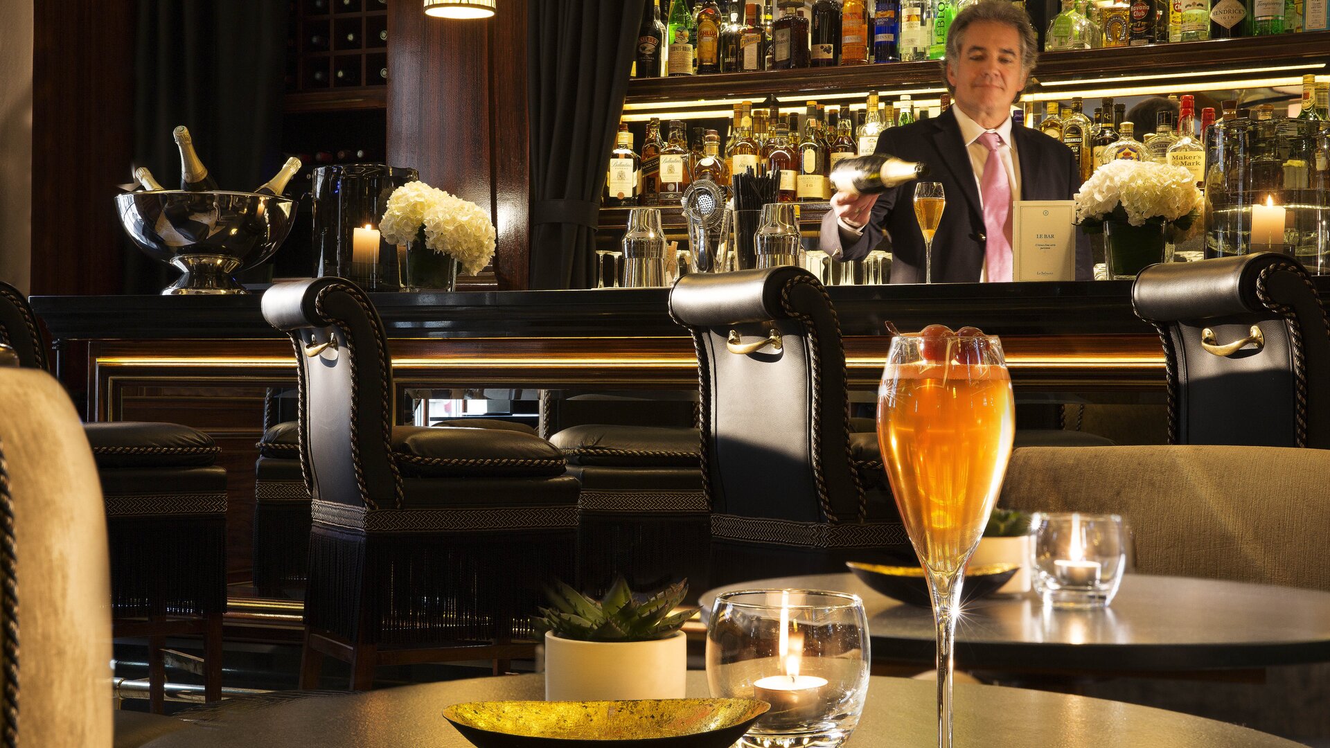 Bar and Seating
