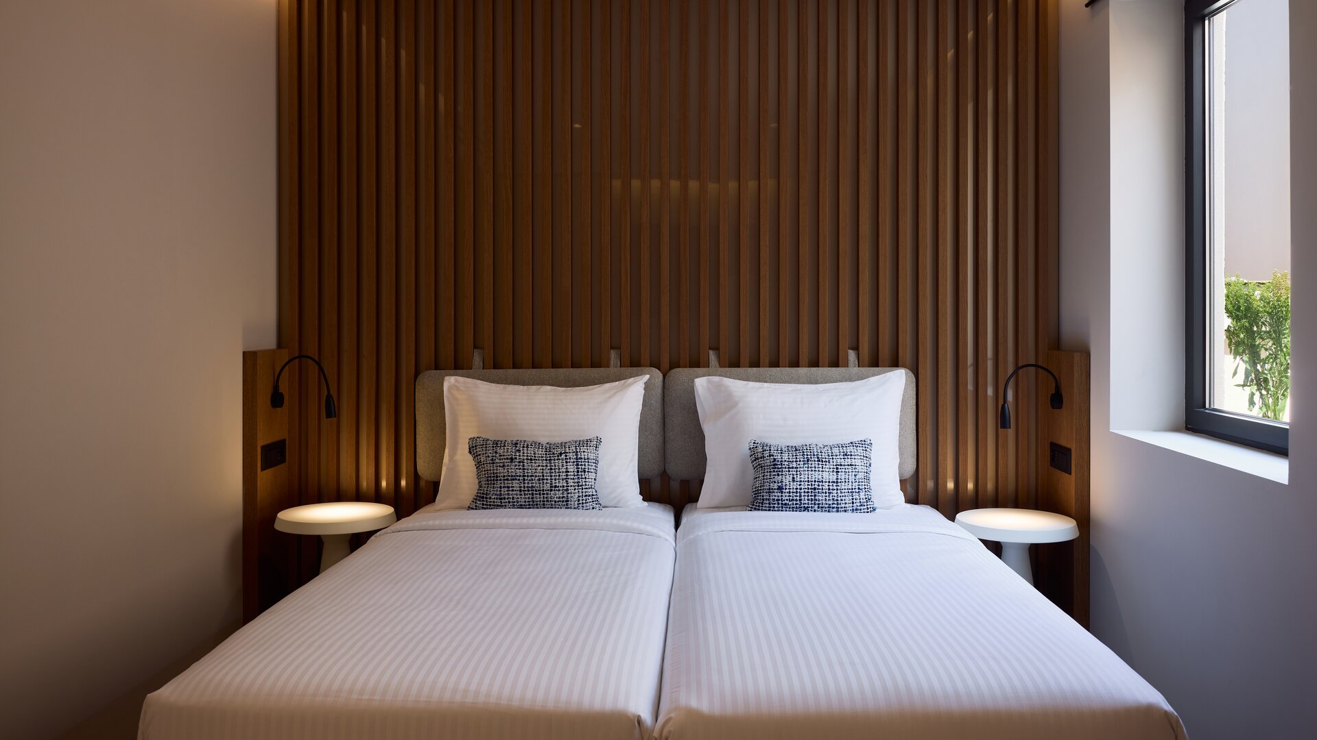 Family Suite Kid's Room with Twin Beds