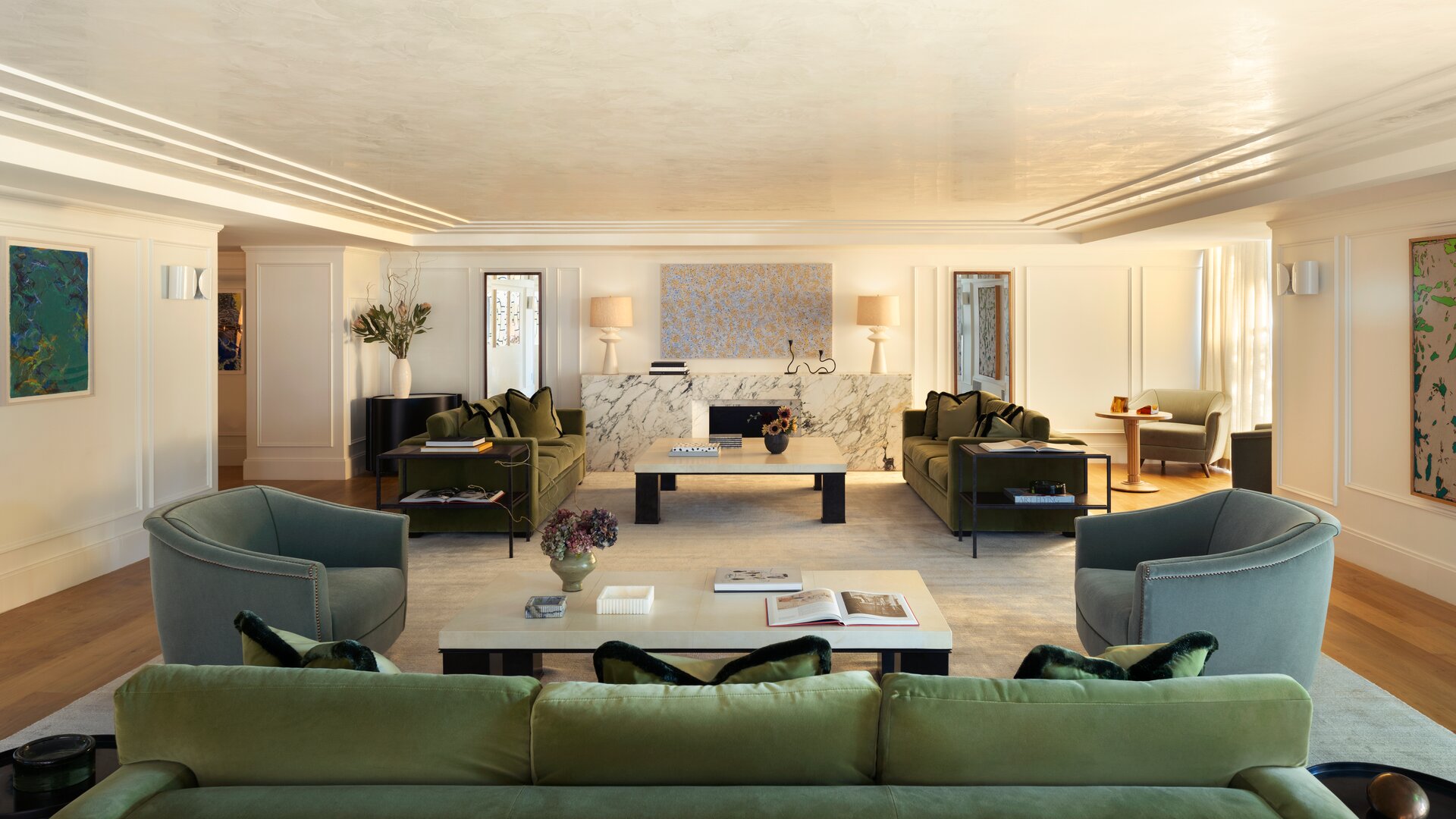 Alcova Lobby Lounge and Bar View to Fireplace