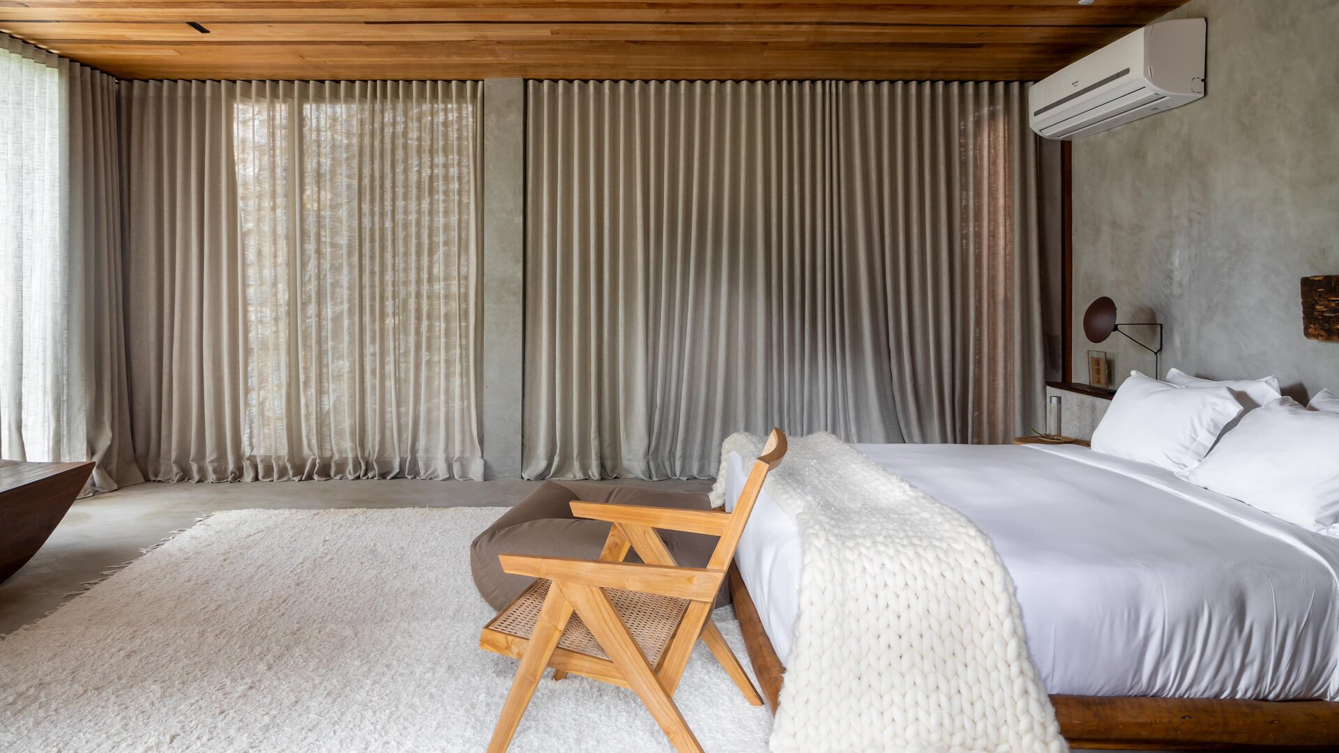 Rooftop Bungalow Bedroom Overview