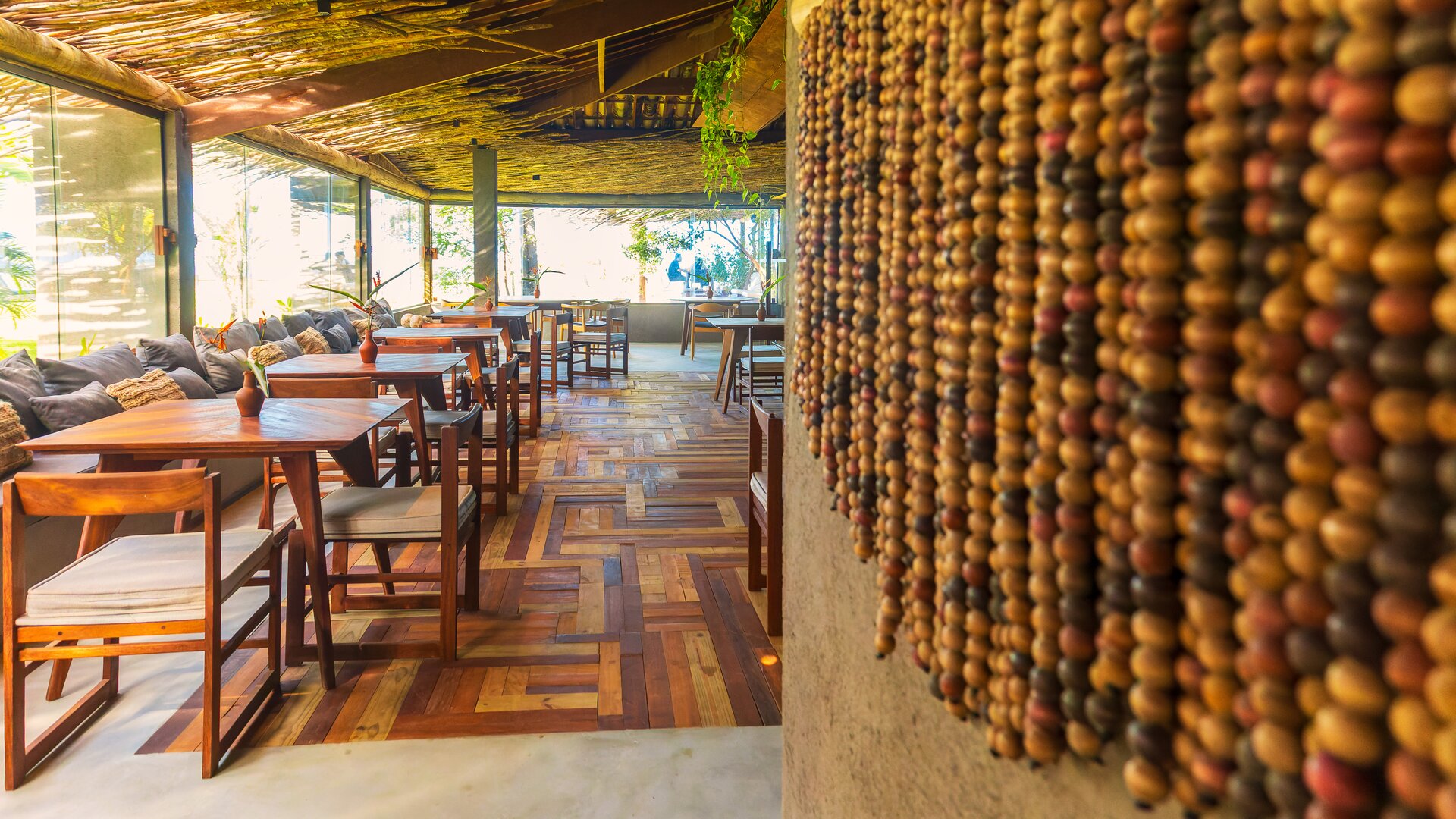 Paru Bistro Overview