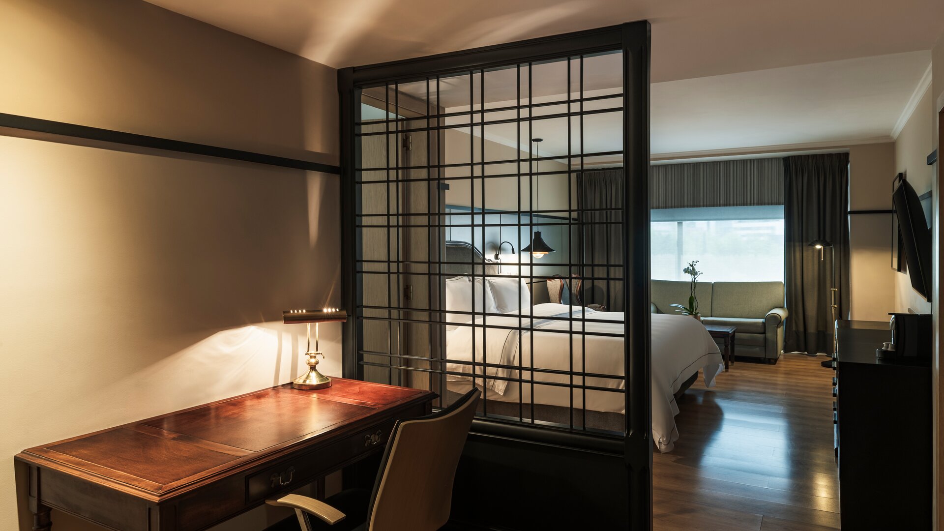 Executive Guestroom Desk or Office Space