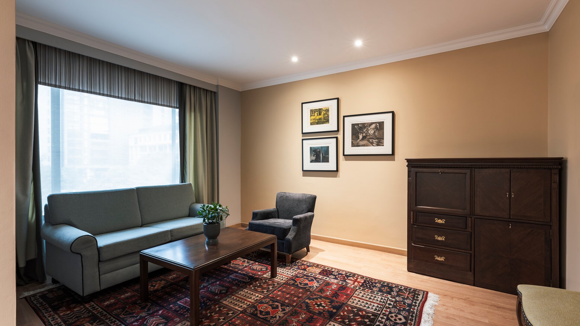 Presidential Suite Livingroom