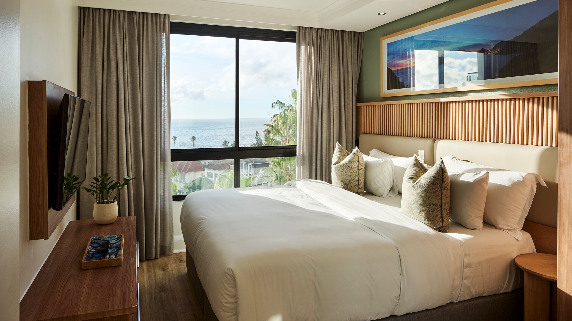 Ocean Suite Bedroom