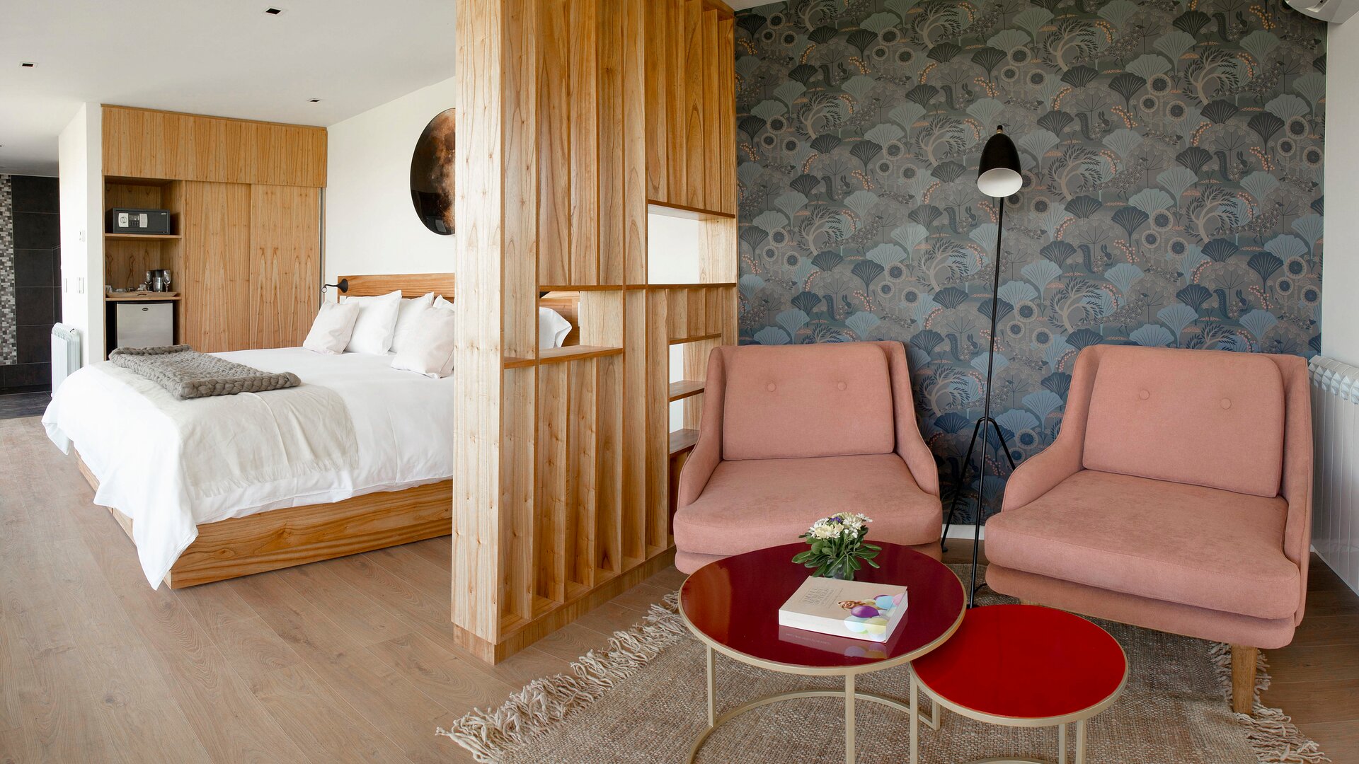 Vineyard Loft Suite Seating Space