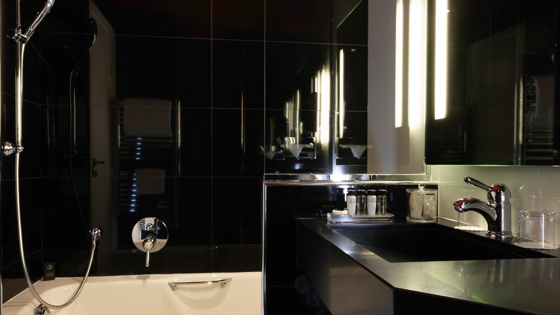 Guestroom Bathroom