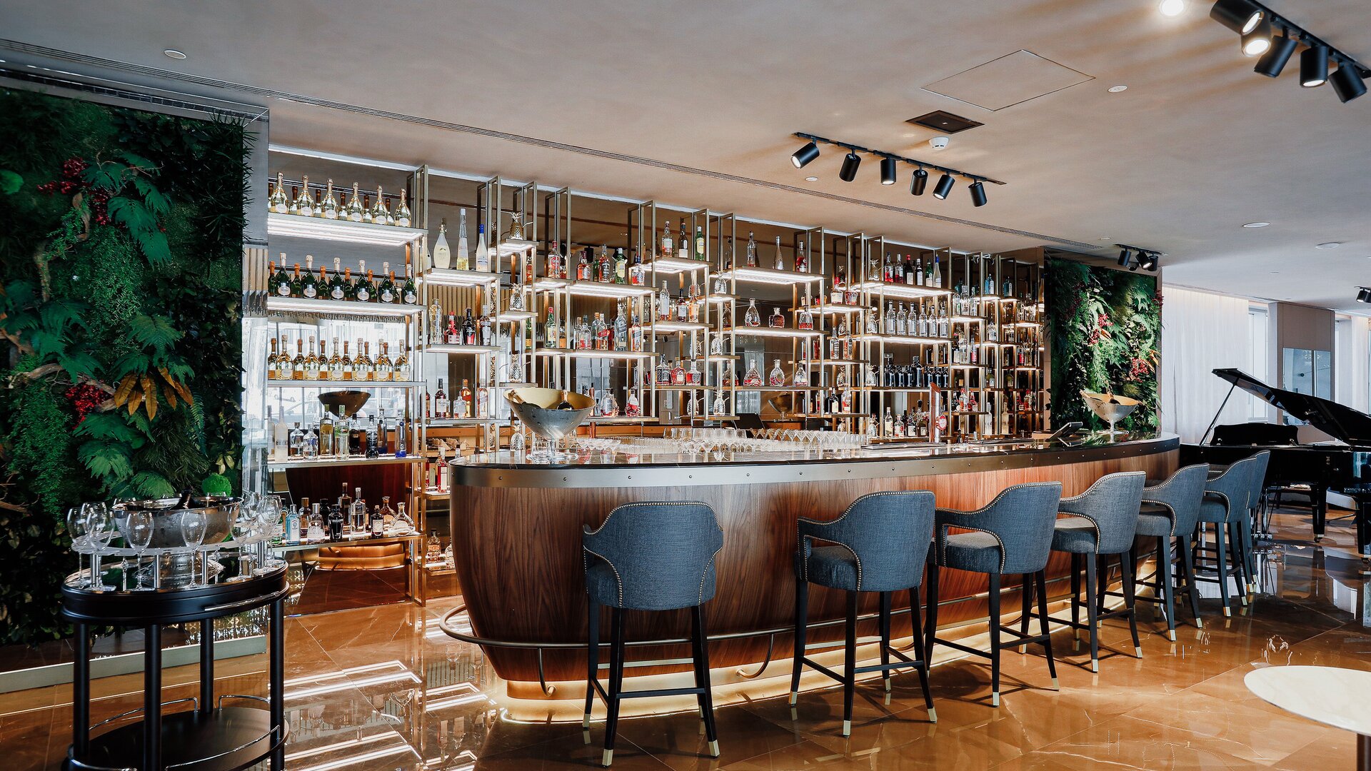 Be Epic Lobby Bar
