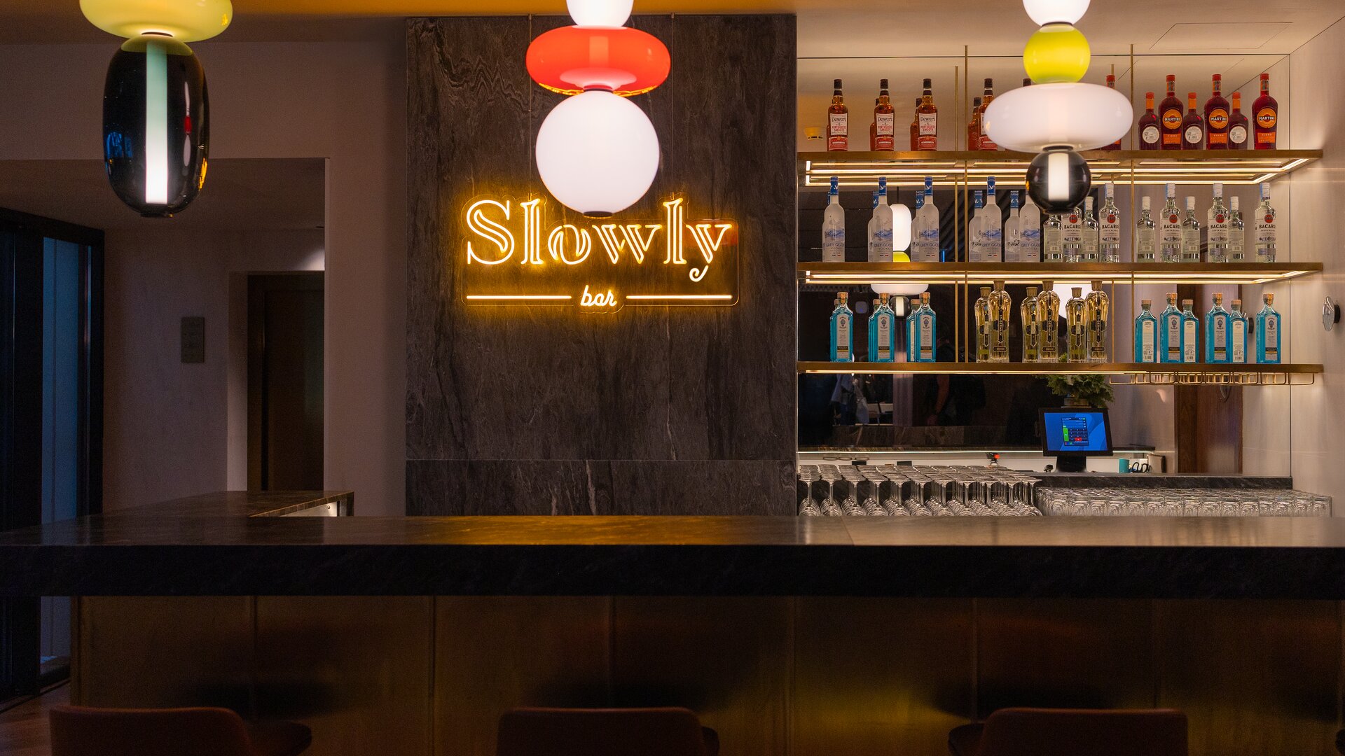 Slowly Bar