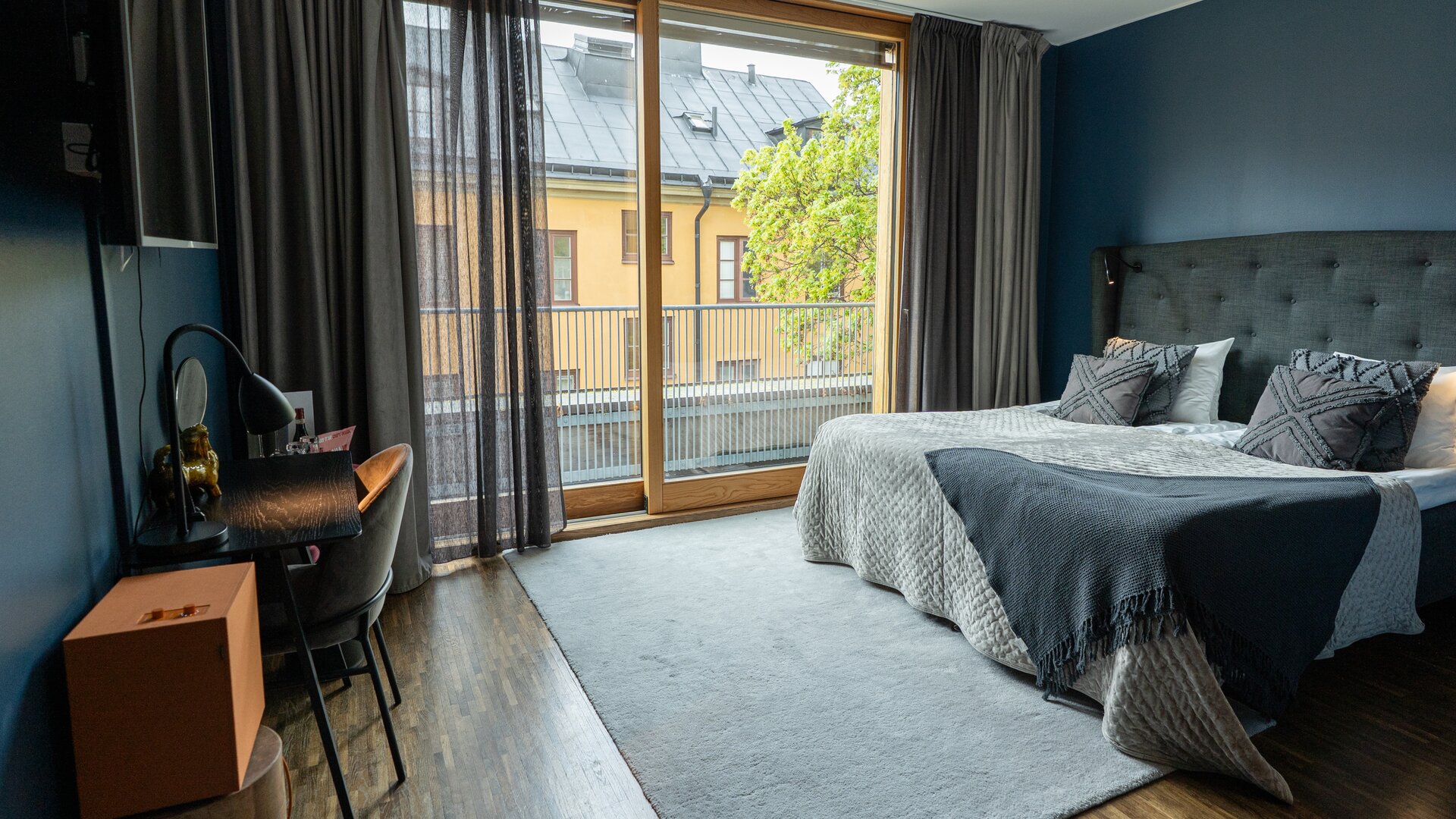 Deluxe Guestroom Overview