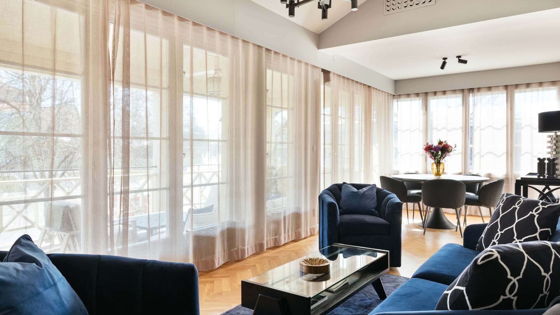 Veranda Suite Living Area