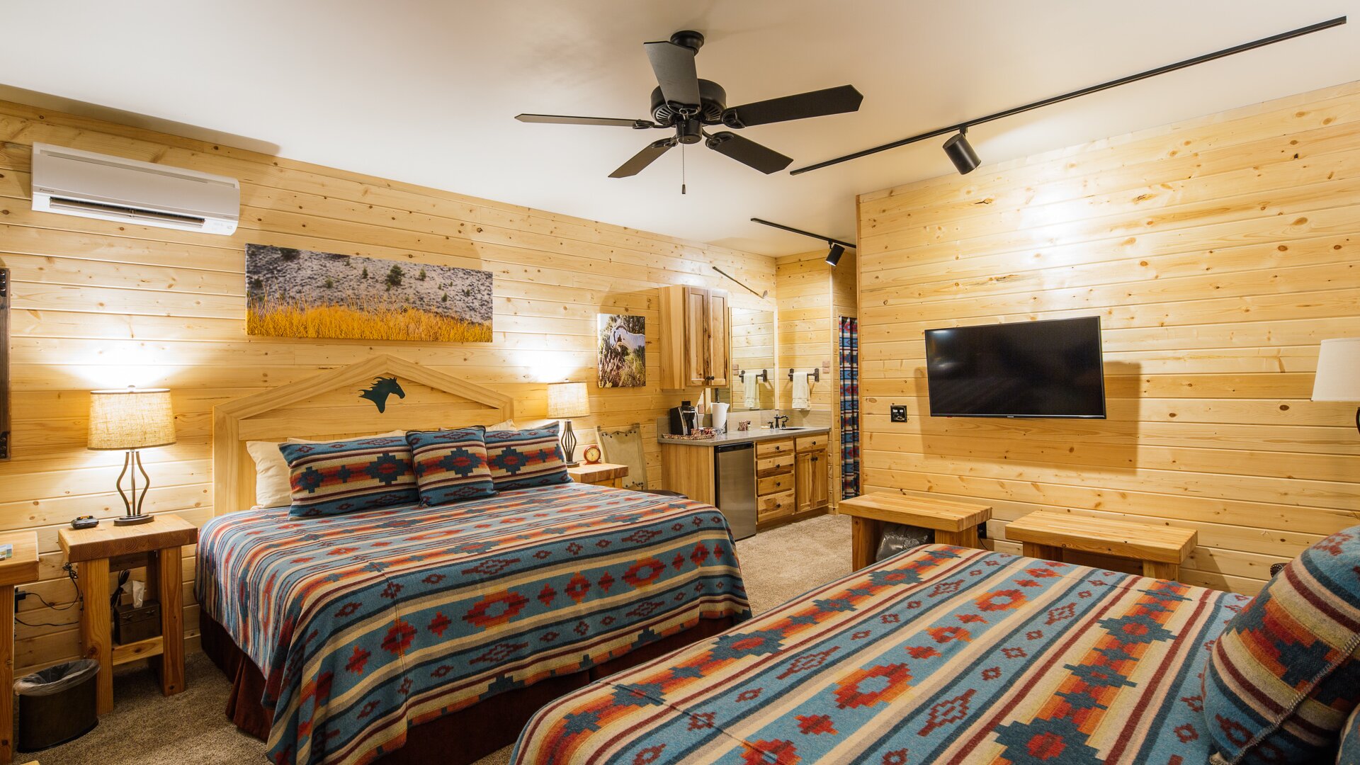 Rancher's Suite Bedroom with Double Beds