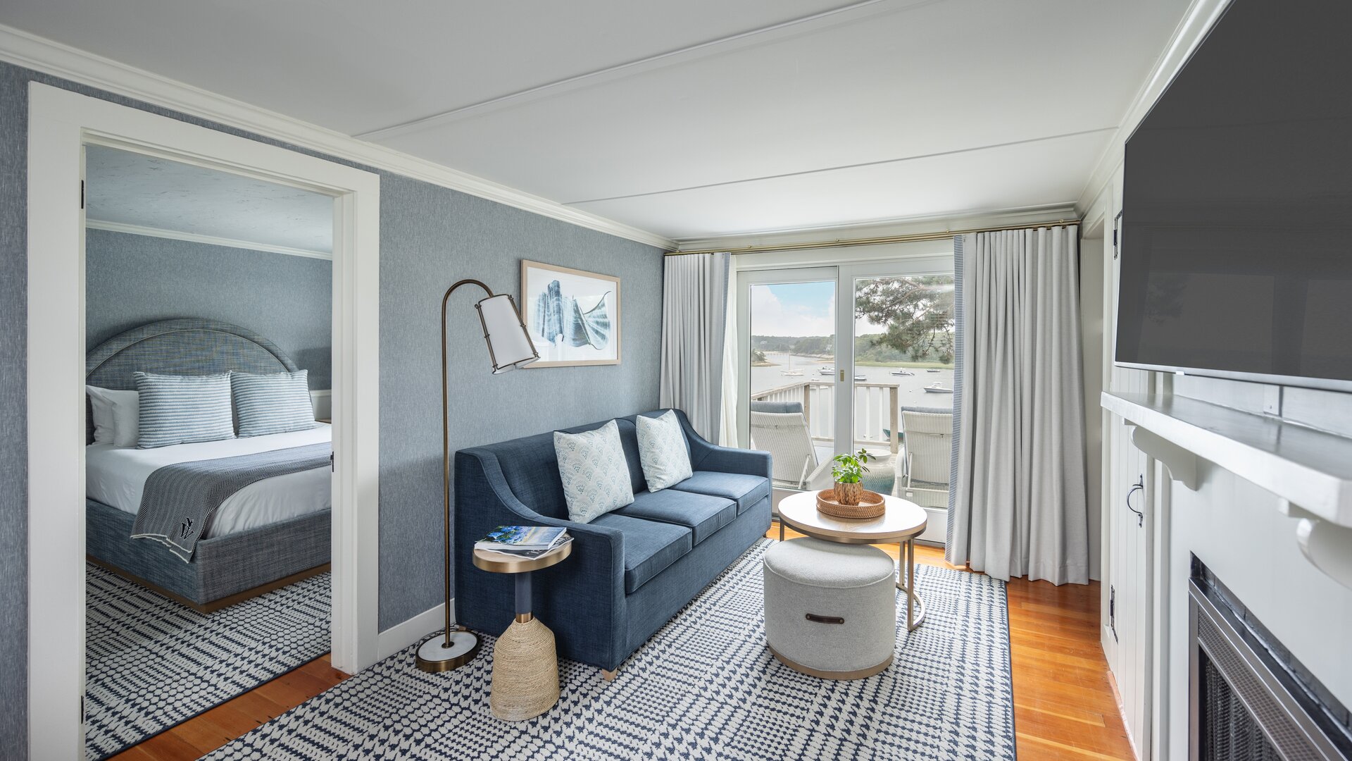Water View Queen Suite