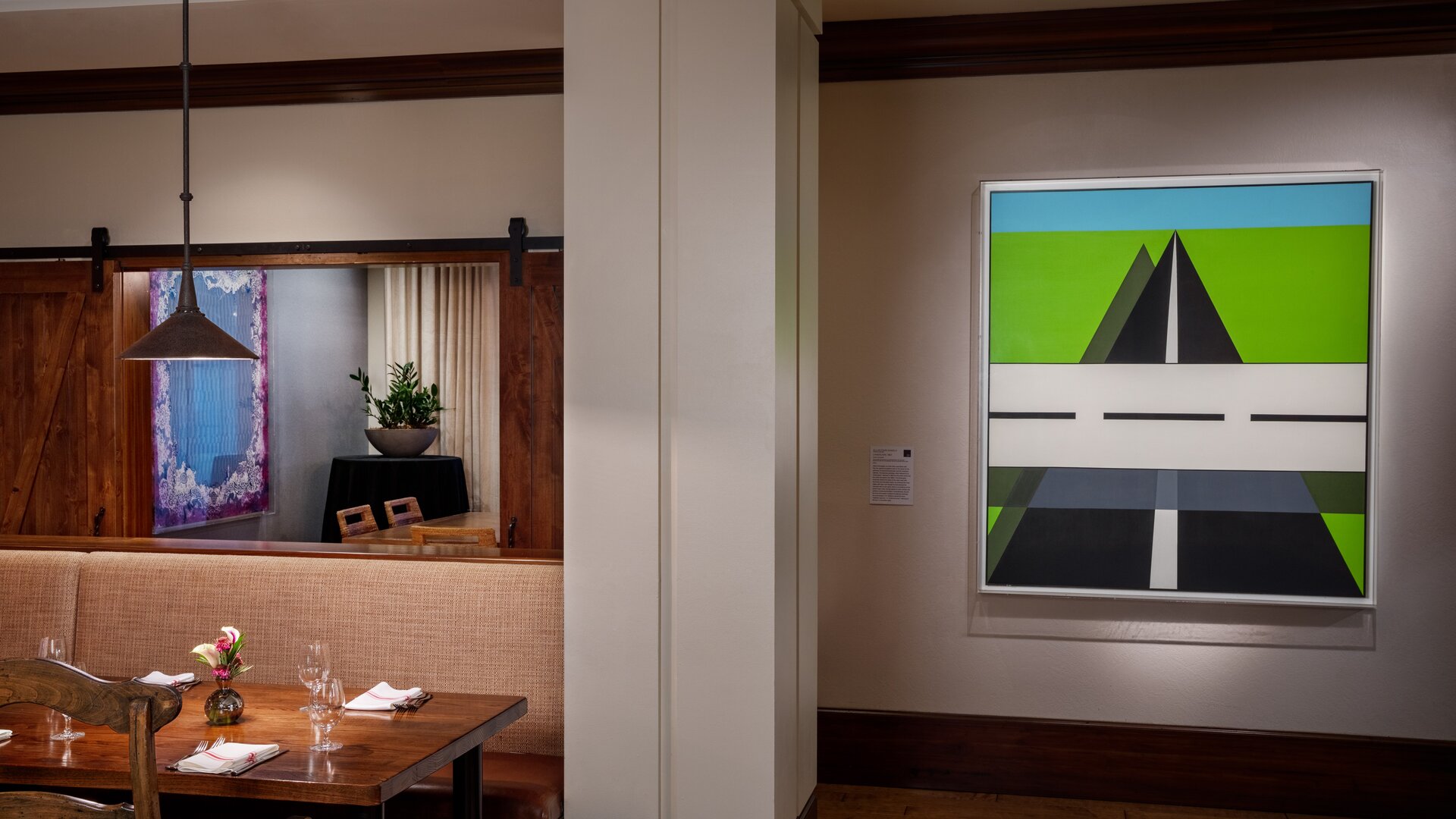 Hamilton’s Kitchen Restaurant Art and Dining