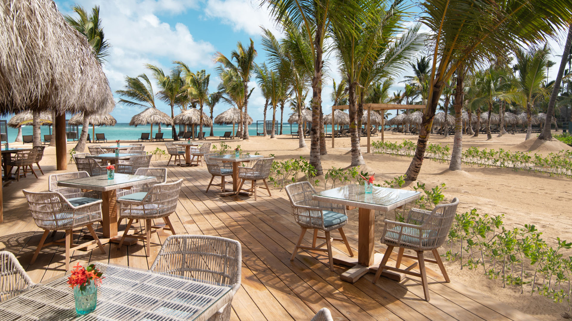 beachfront al inclusive dining