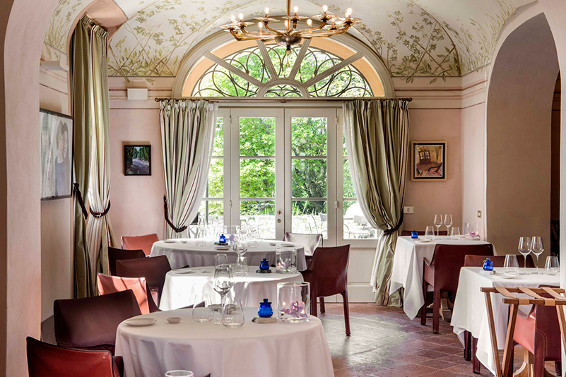 Villa Pignano dining room at Borgo Pignano