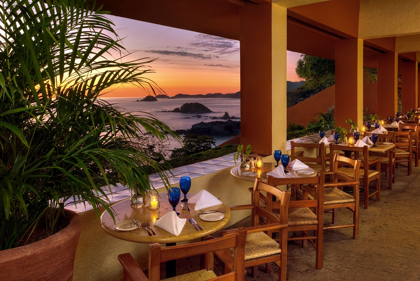 Bella Vista Dining Water View