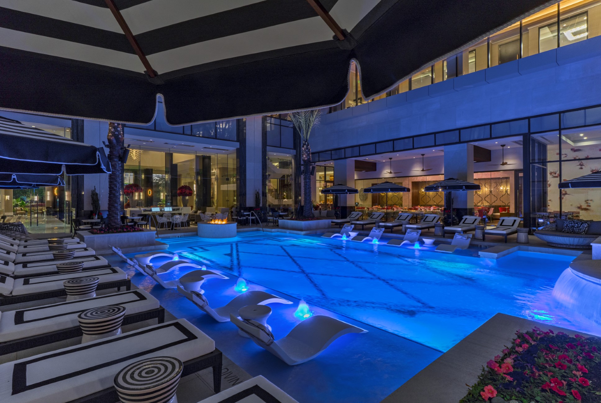 Hotel Pool