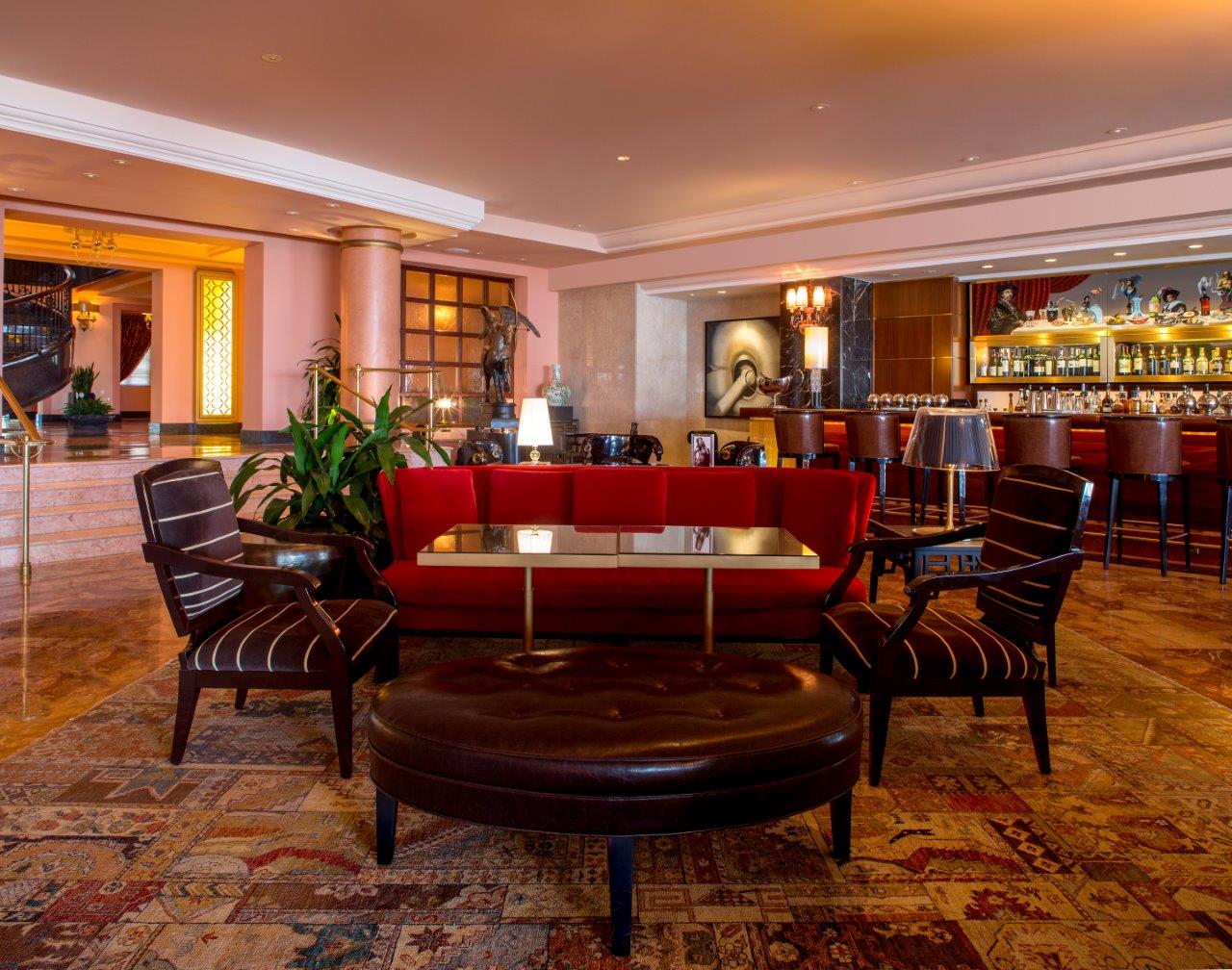 Lobby lounge and bar
