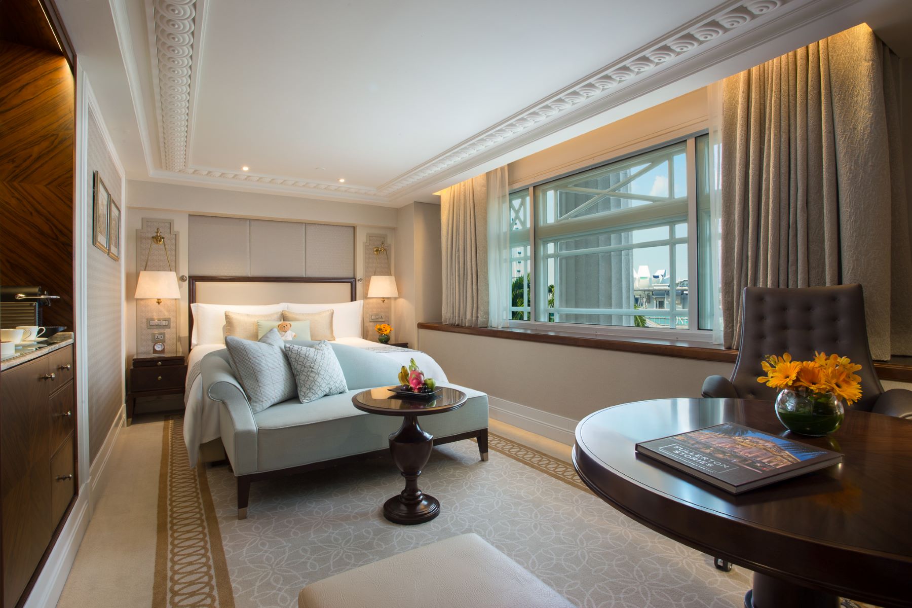 Postmaster King Suite