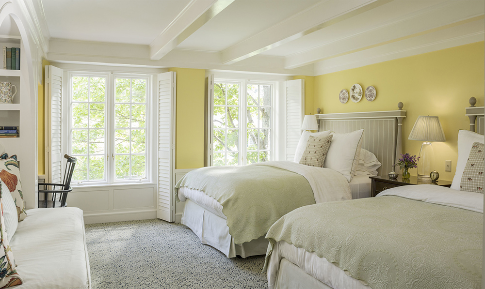 Tavern Room Two Queen Beds