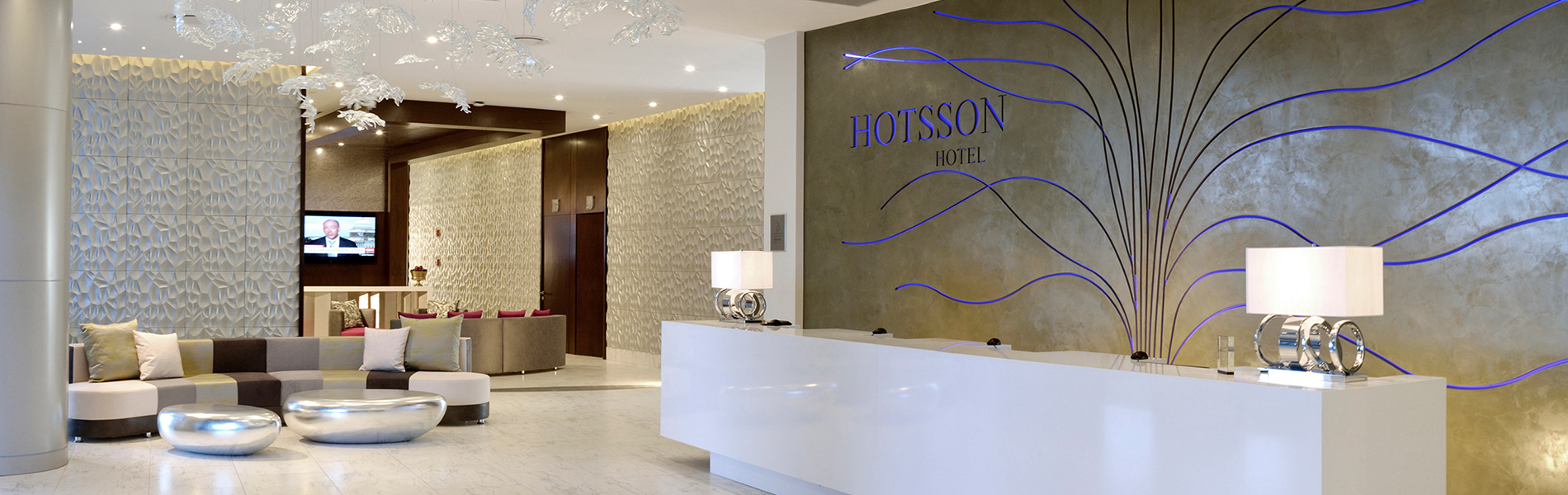 HS HOTSSON Hotel Silao lobby
