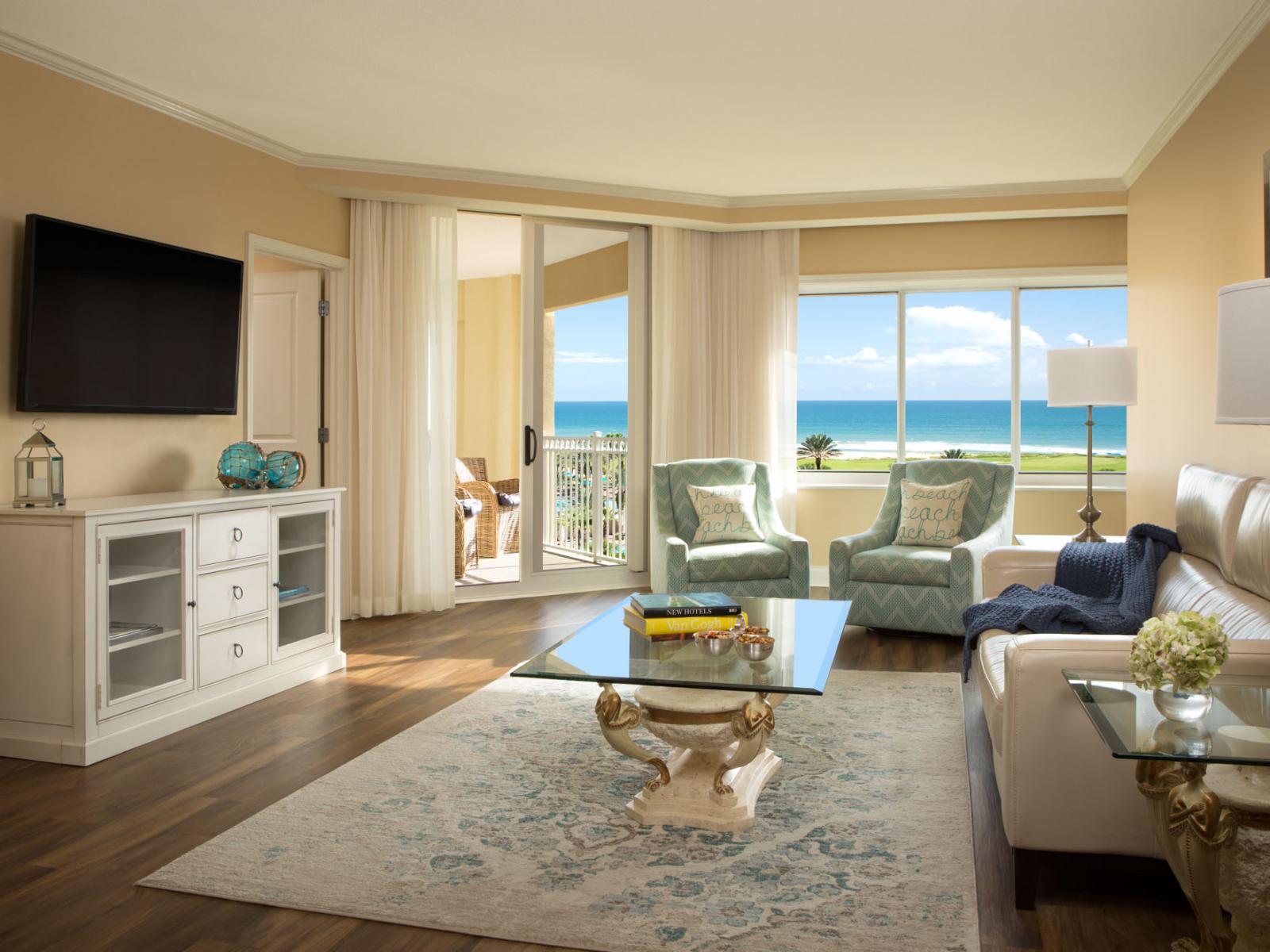 Main Tower, Resort View 3-Bedroom Condominium