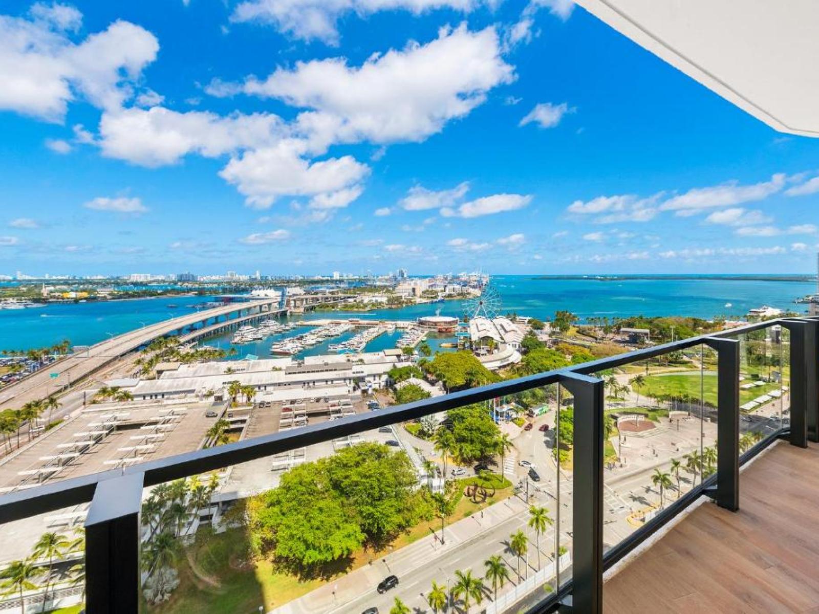 Ocean View 2 Bedroom Suite with King/Queen