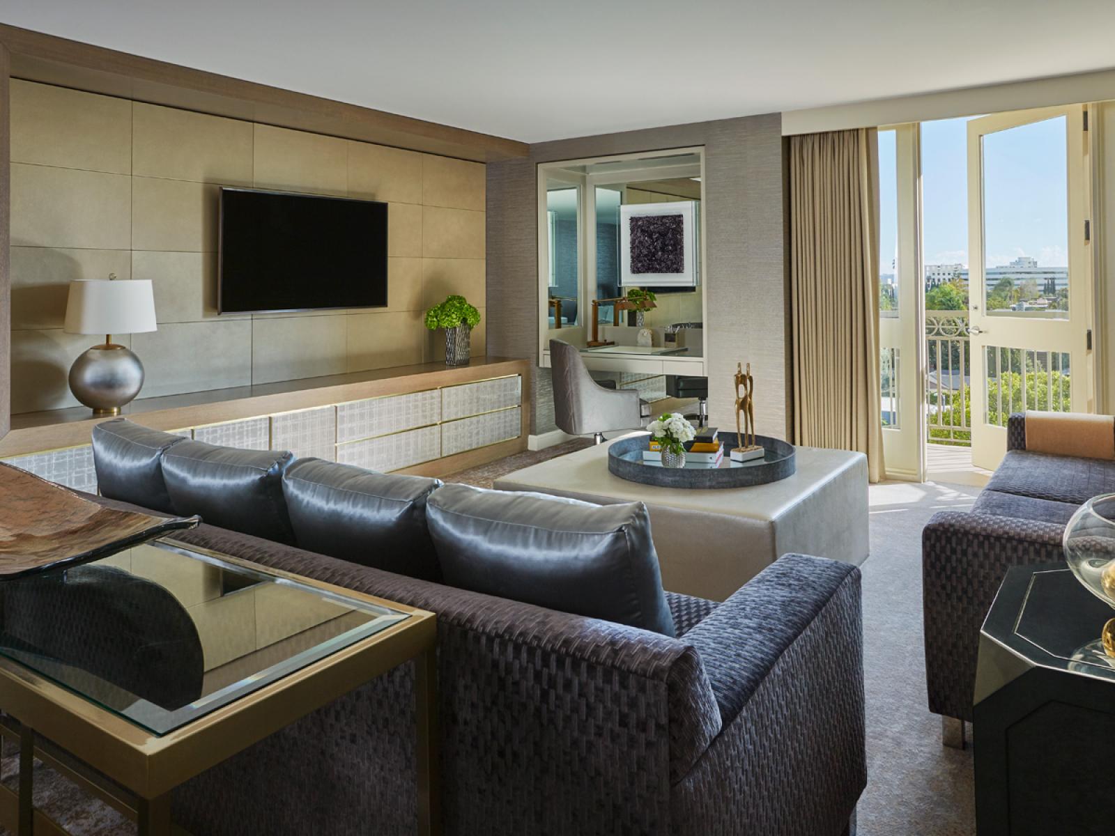 Heritage Suite - Living Room