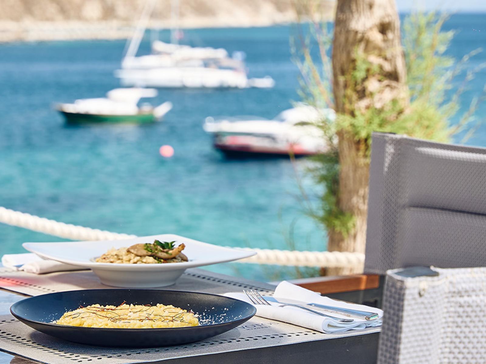 Kivotos Mykonos Dining