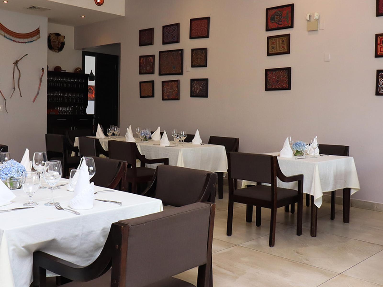 Lucero Residences Golf & Wellness Resort Dining Room Seating