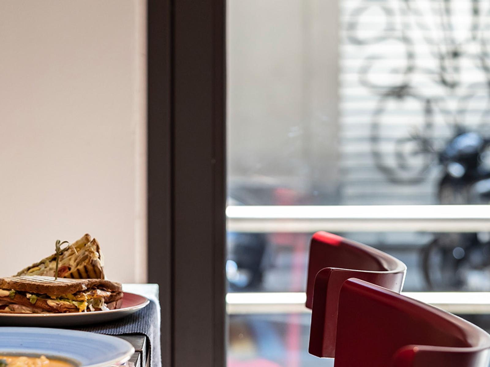 Savona 18 Suites Dining