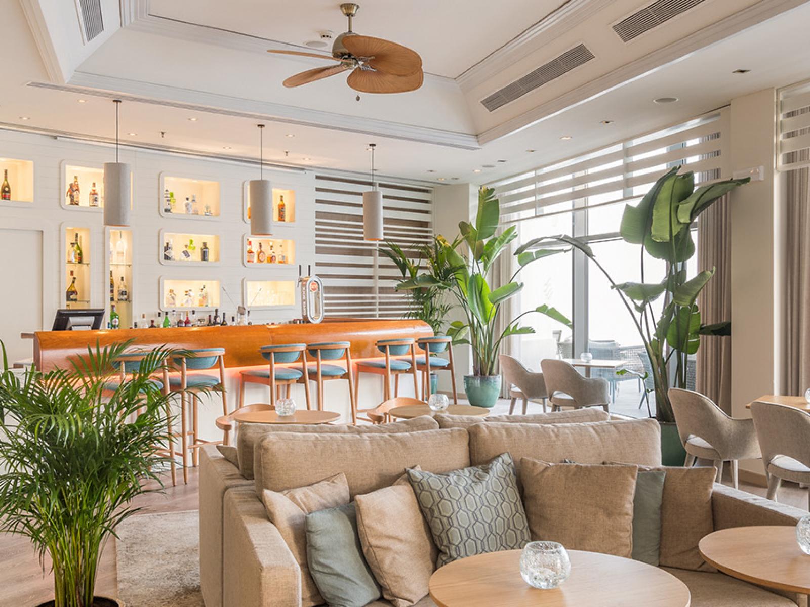 Sesimbra Oceanfront Hotel Dining