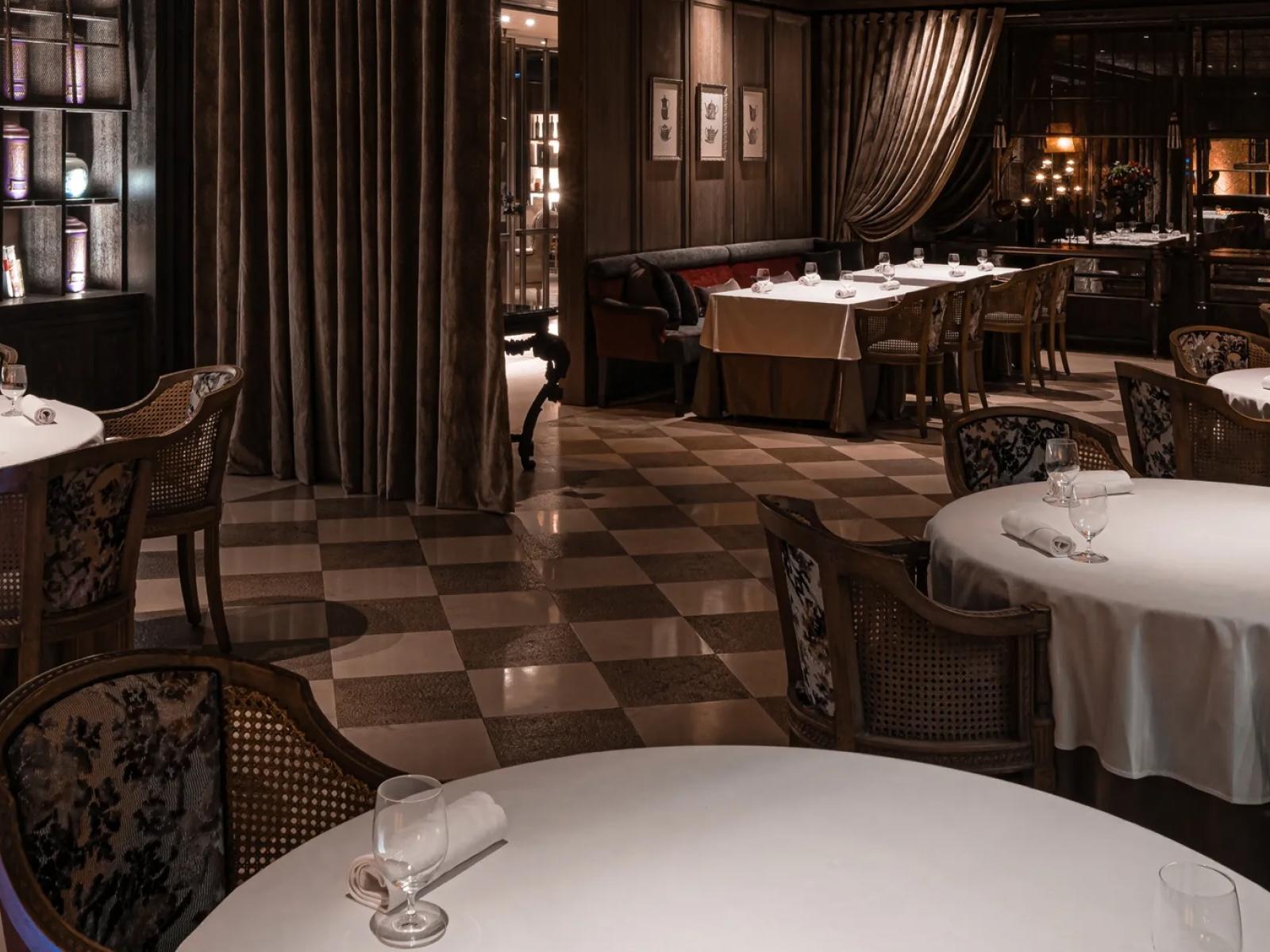 Palais de Chine | Dining