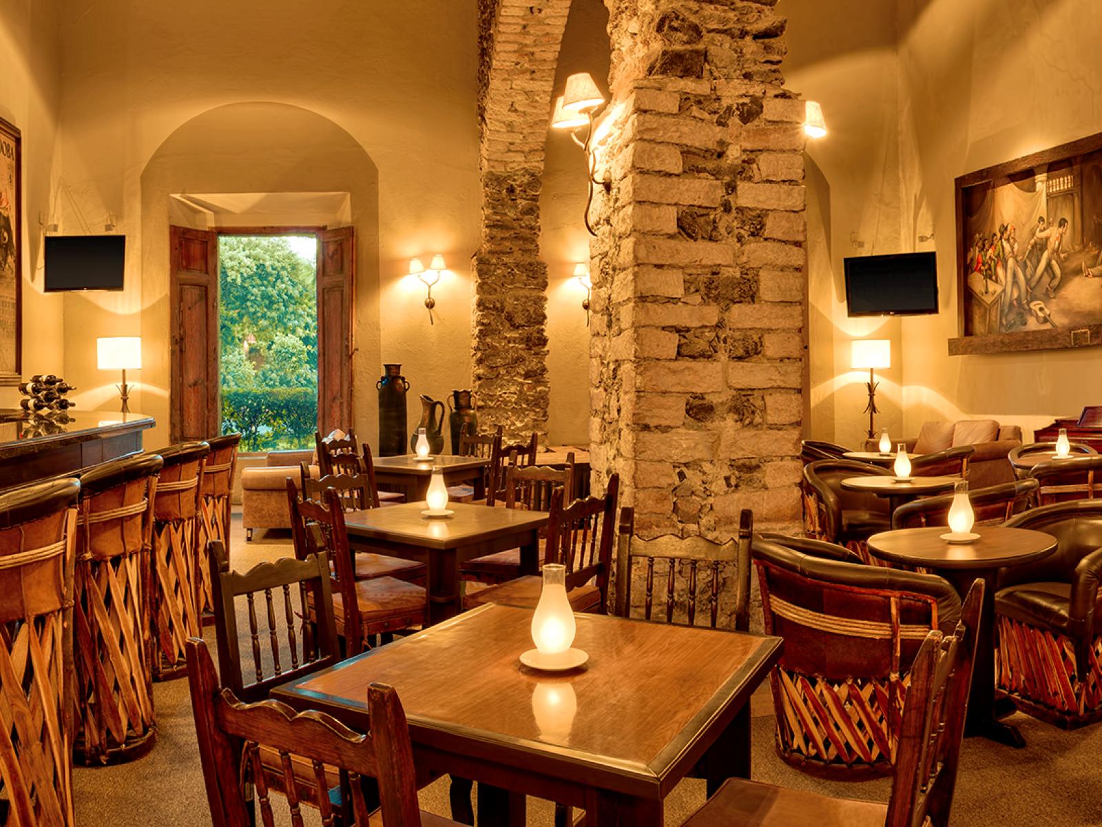 Hacienda Jurica by Brisas | Calandrias Bar