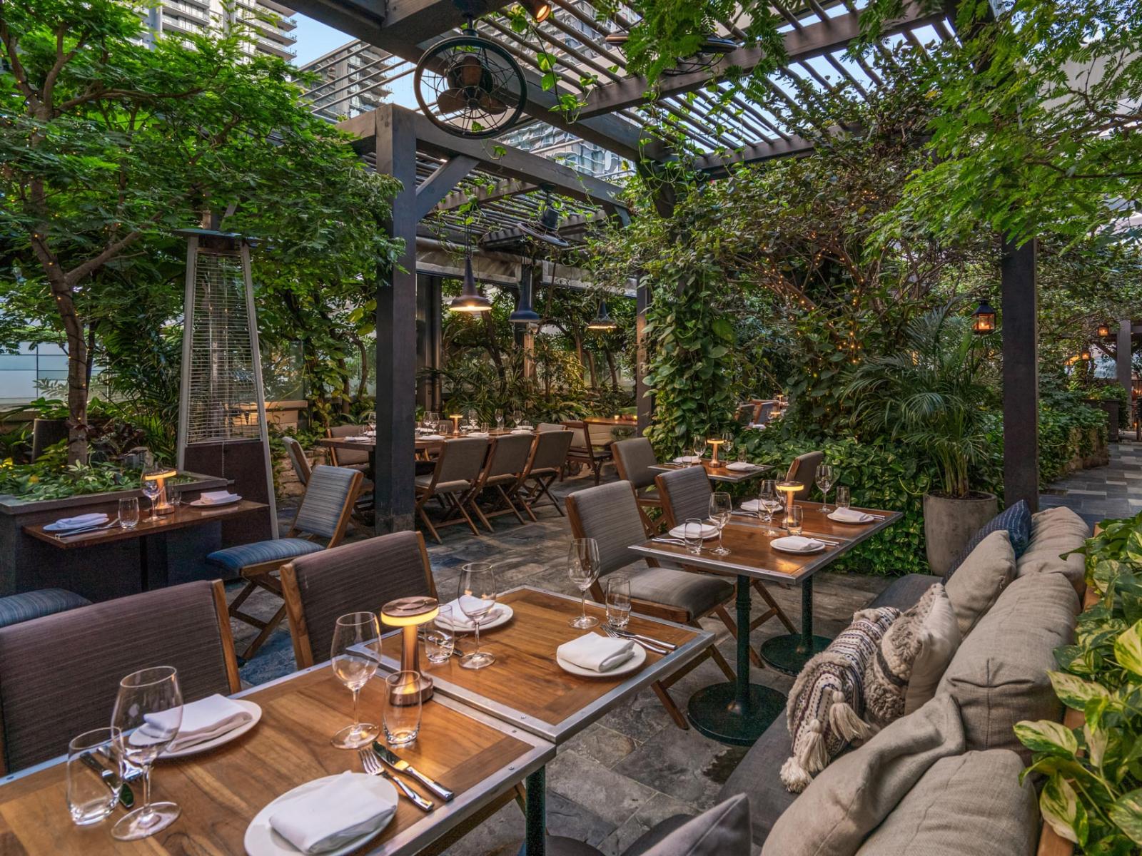 EAST Miami Quinto La Terraza Restaurant